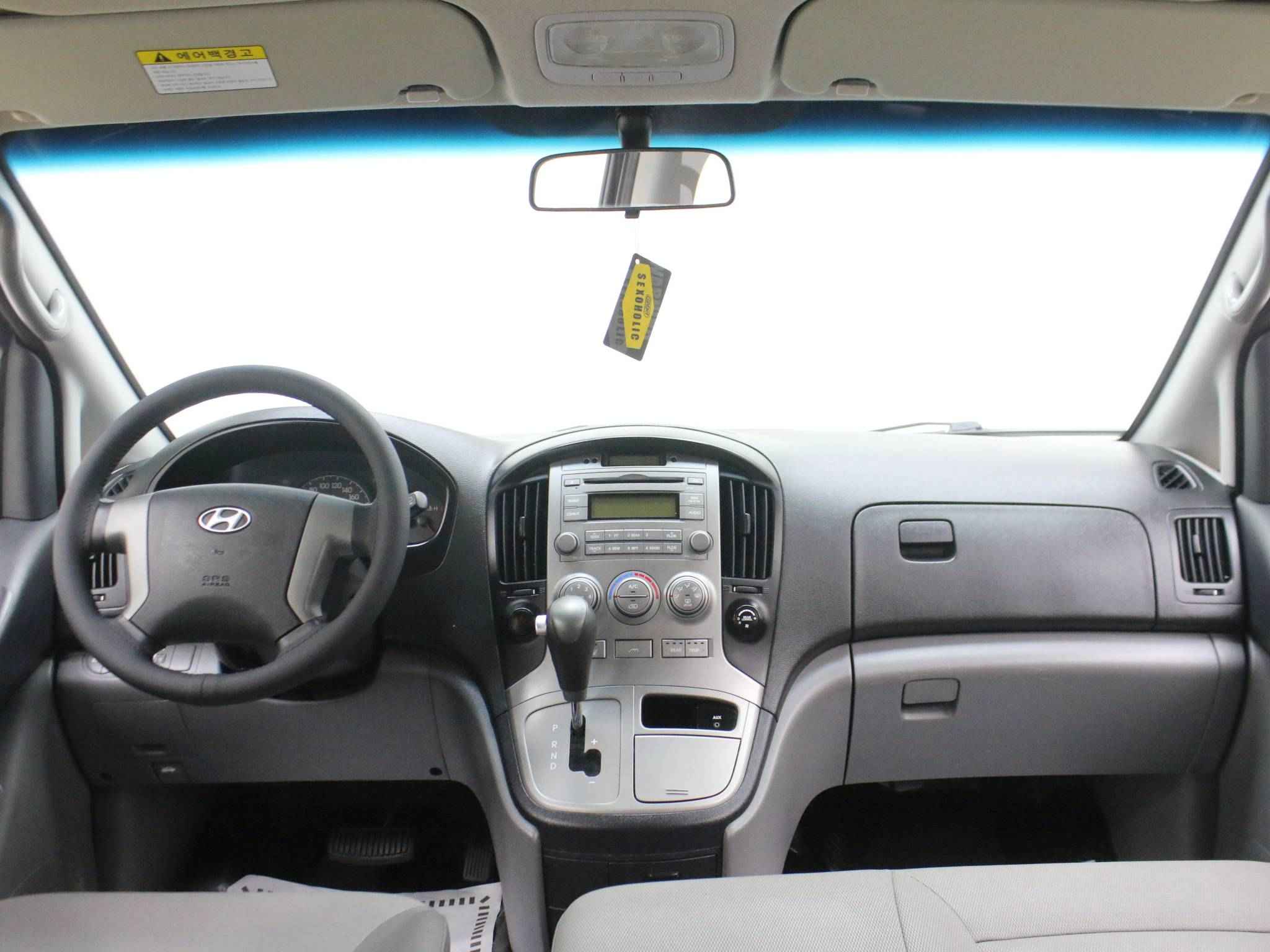 Hyundai Grand Starex, I