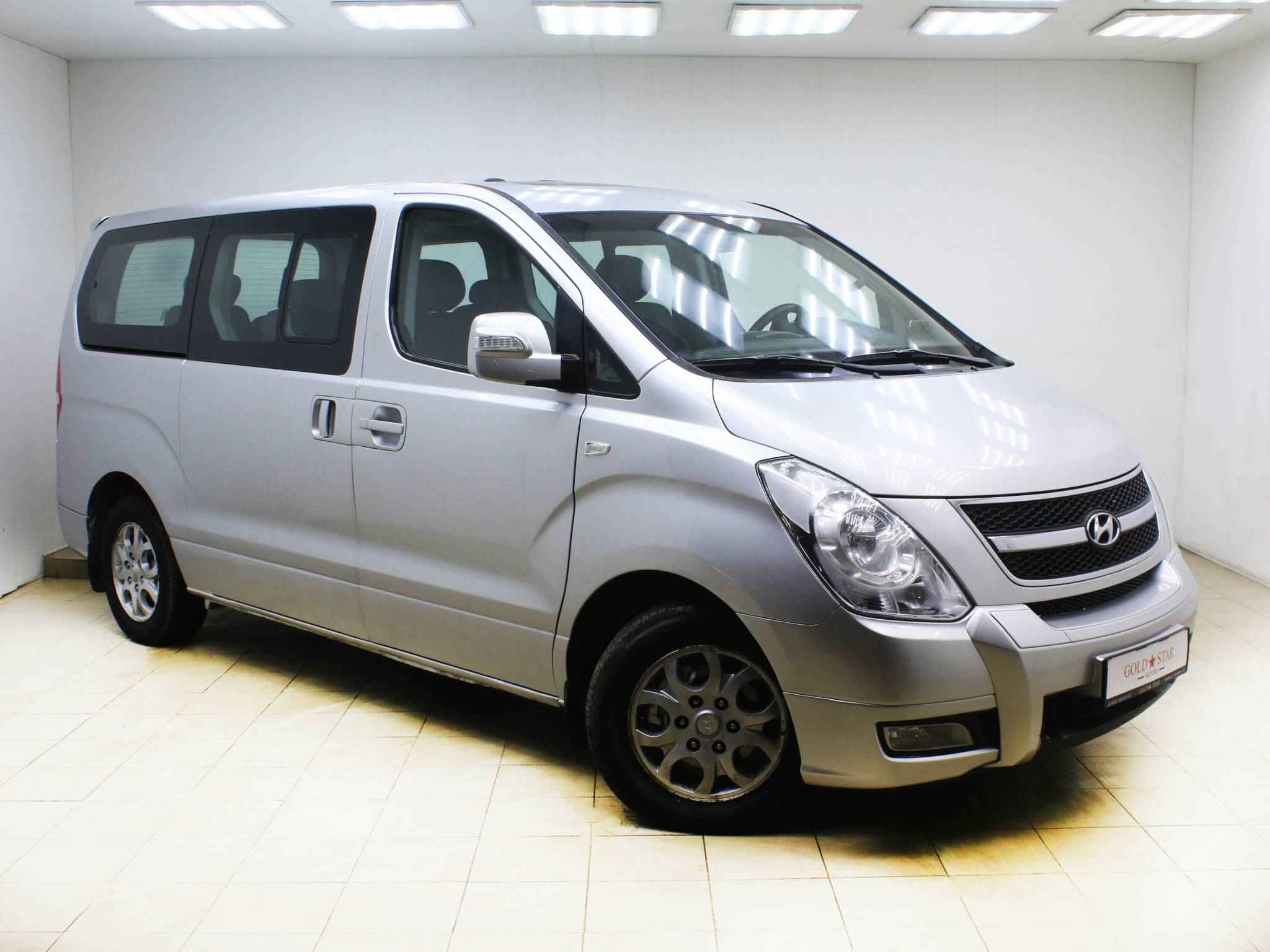 Hyundai Grand Starex, I