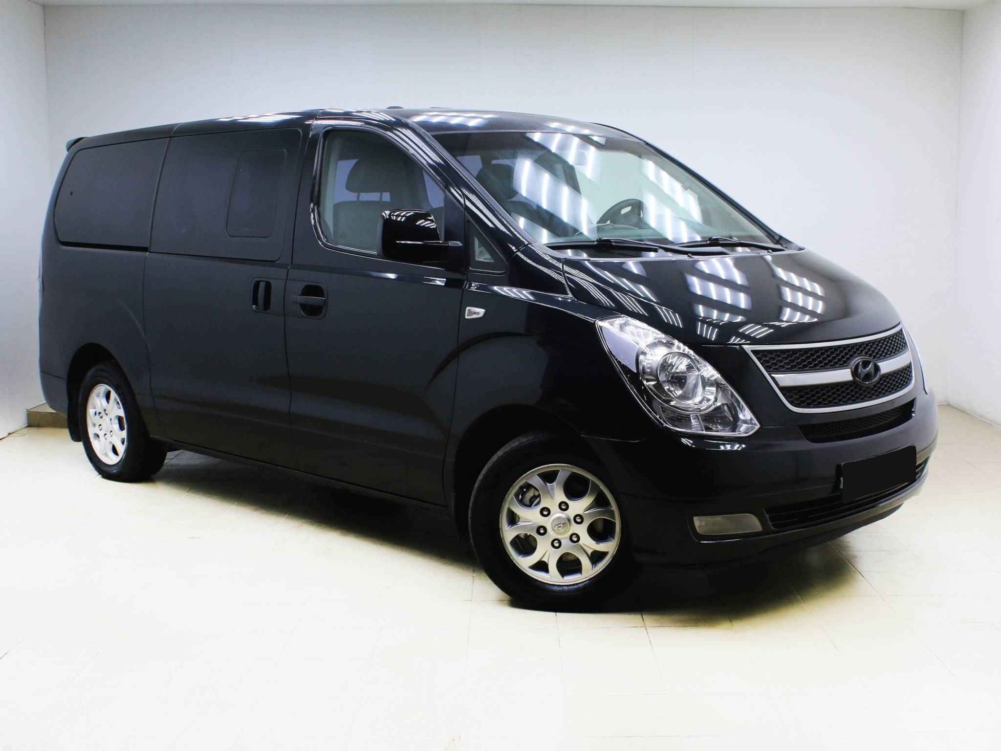 Hyundai Grand Starex, I