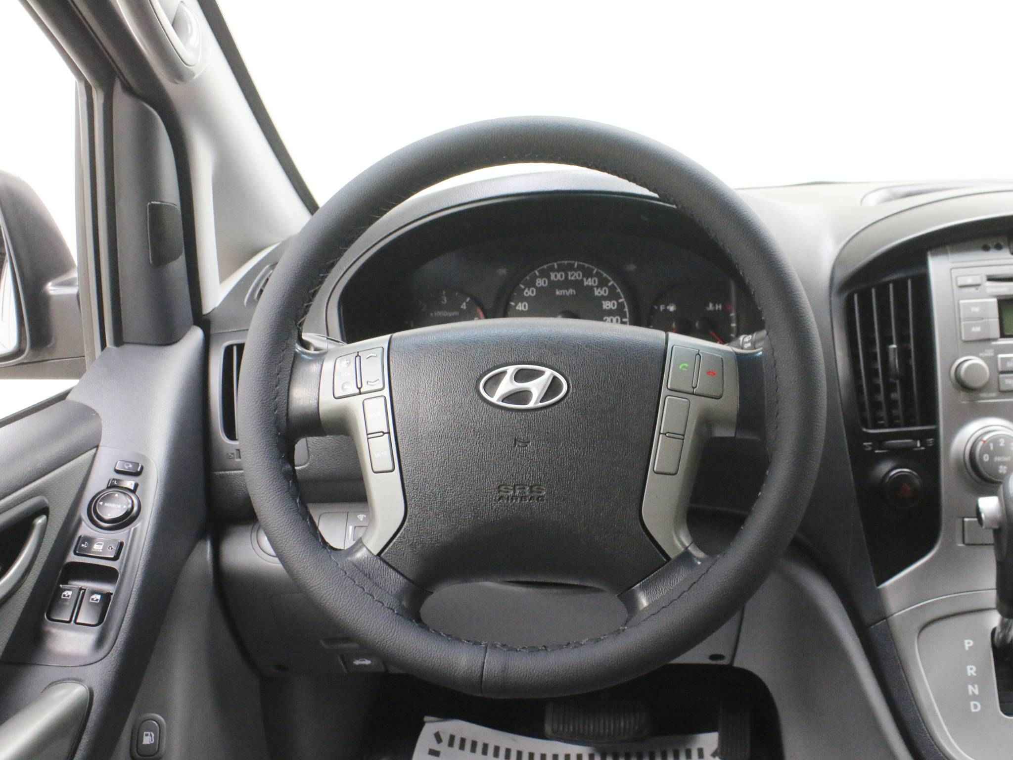 Hyundai Grand Starex, I