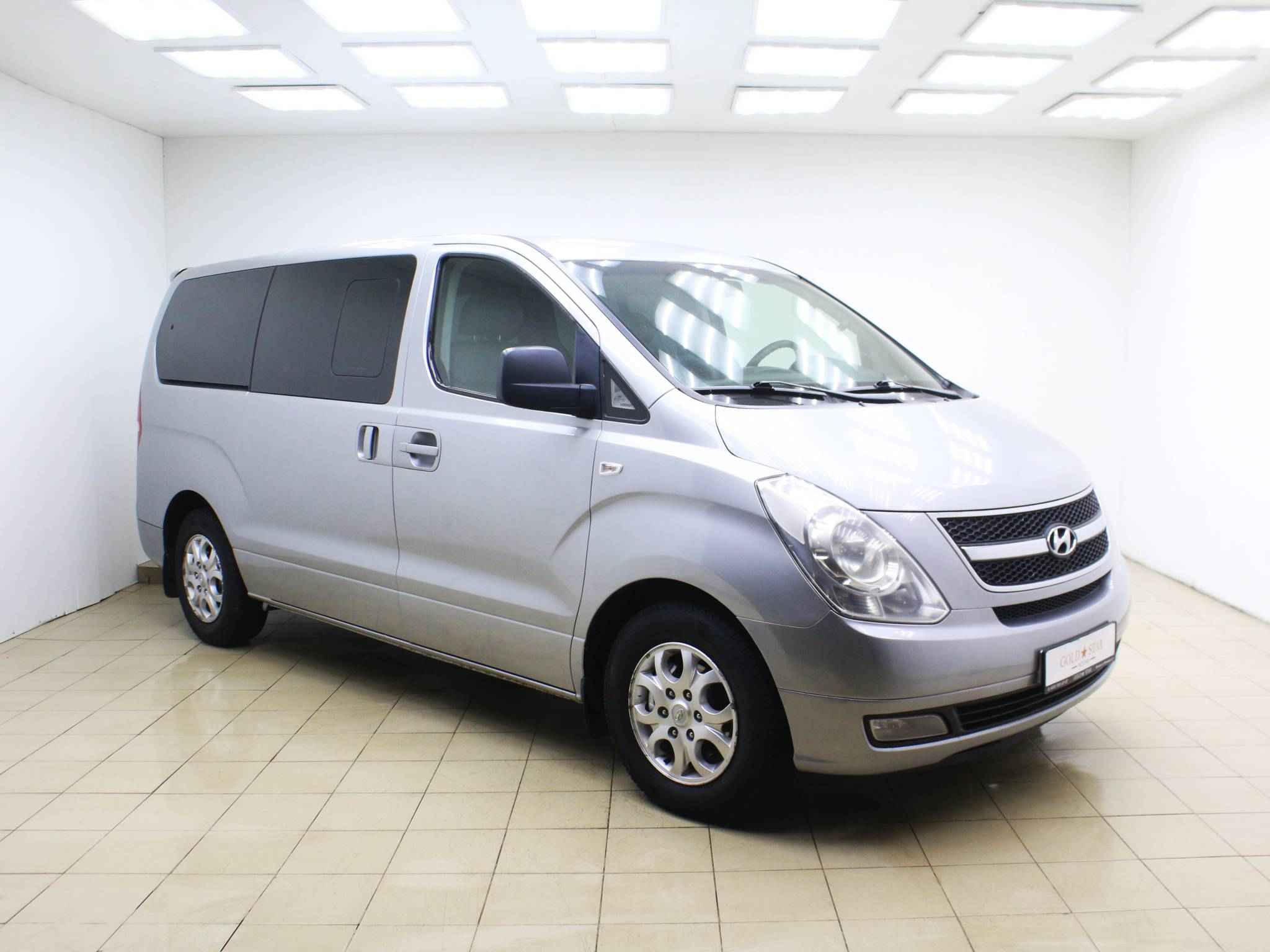 Hyundai Grand Starex, I