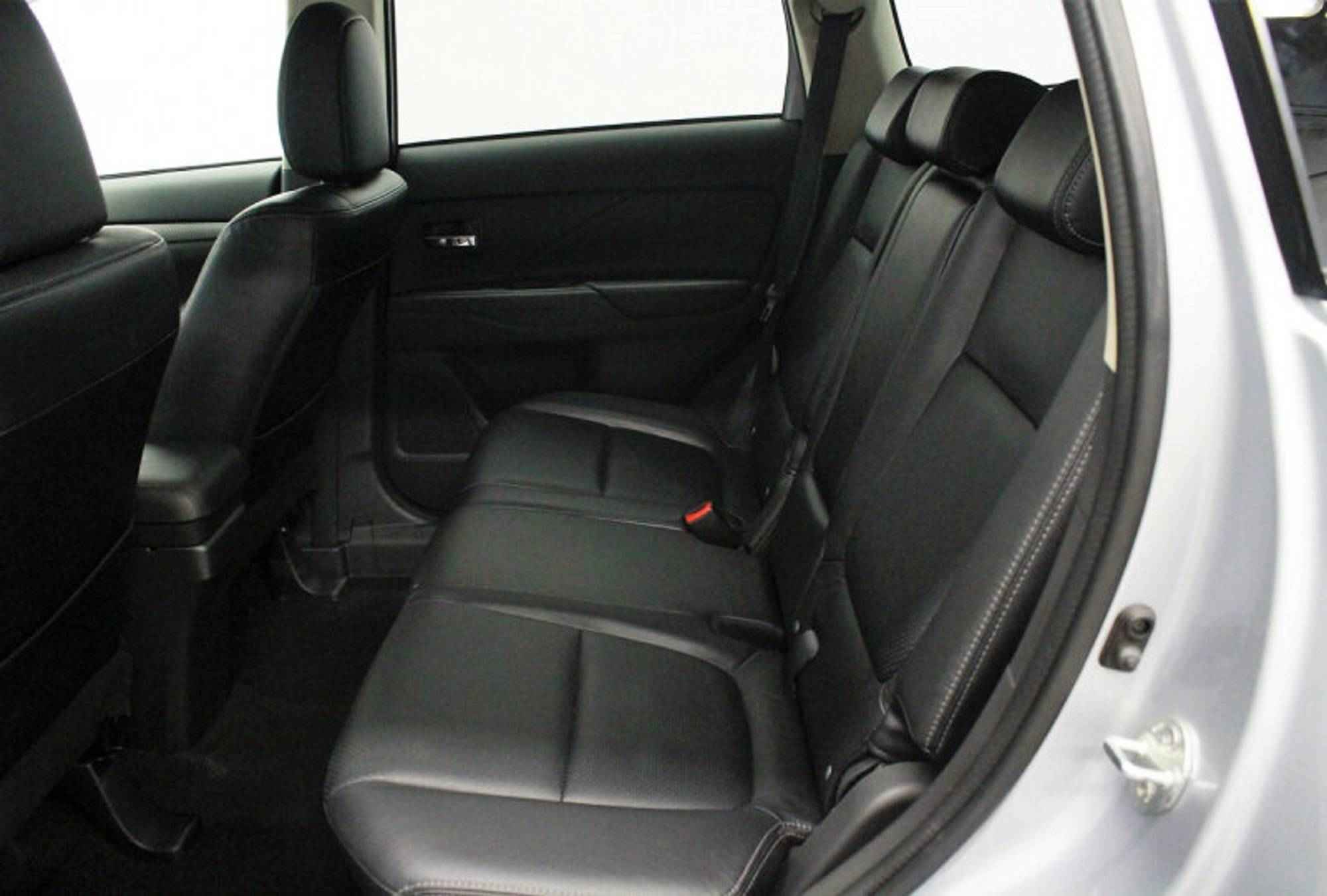 Mitsubishi Outlander, III