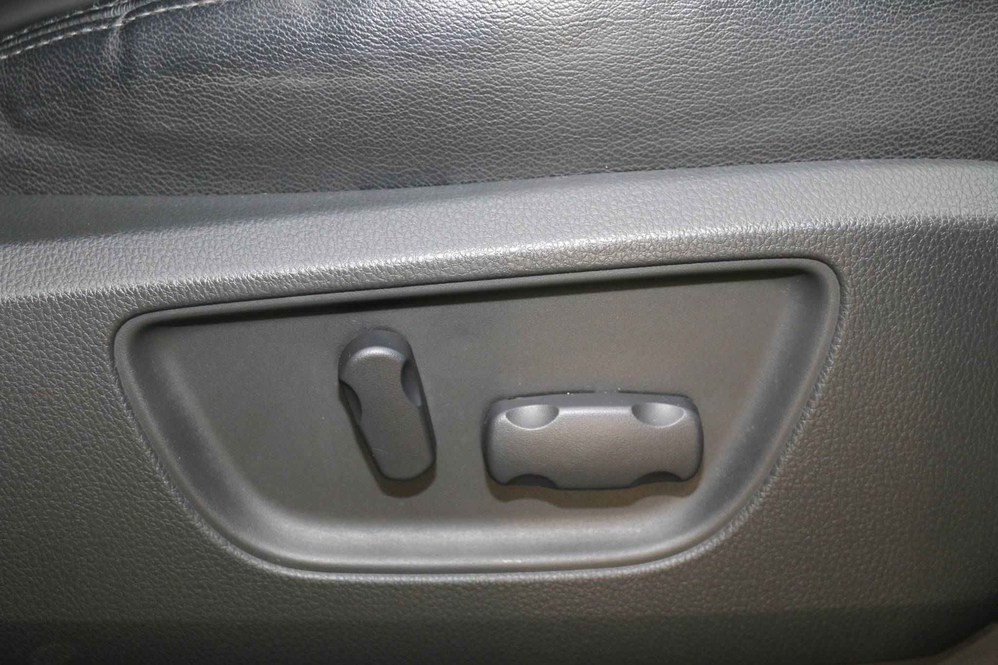 Mitsubishi Pajero Sport, III