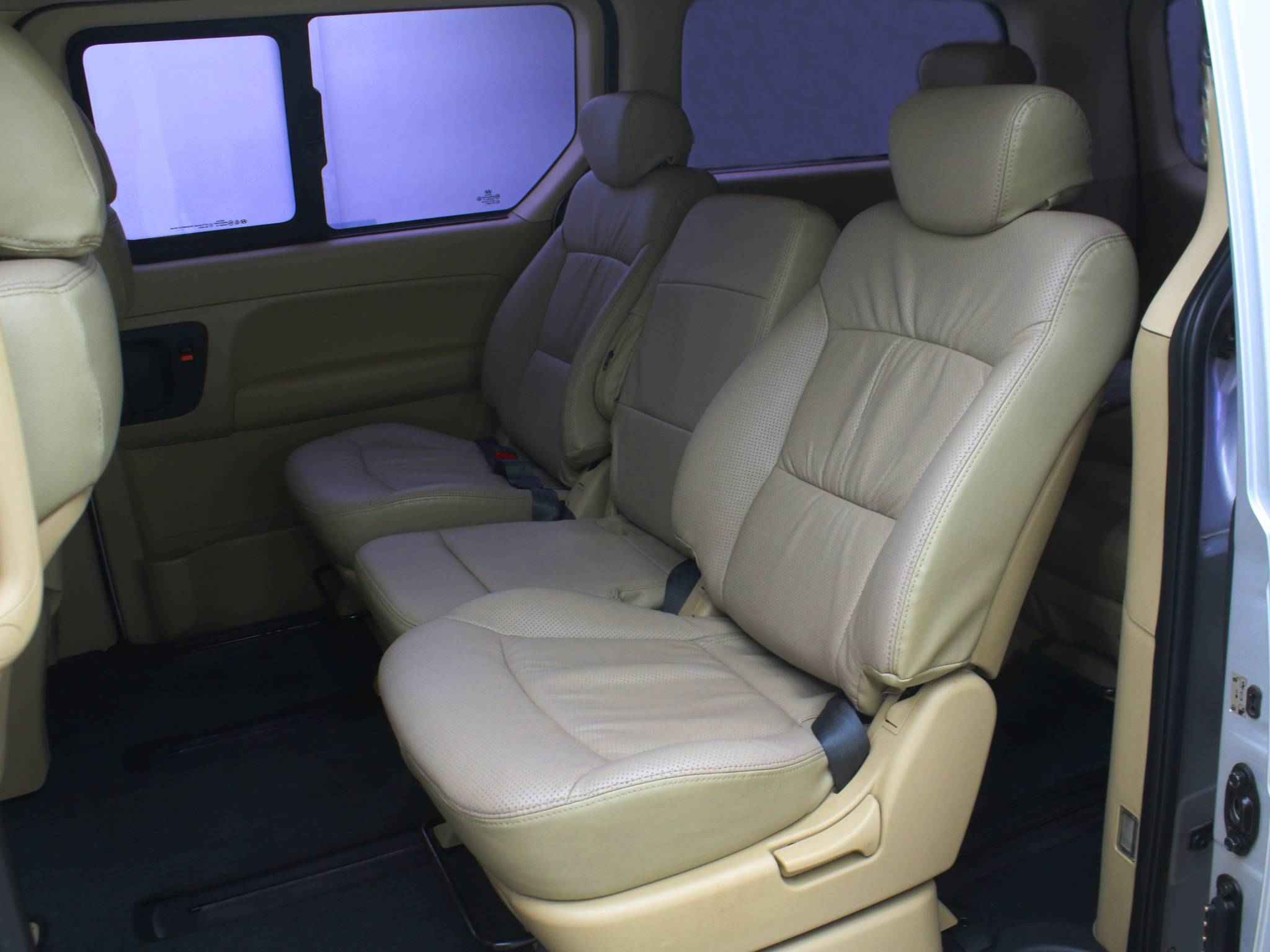 Hyundai Grand Starex, I