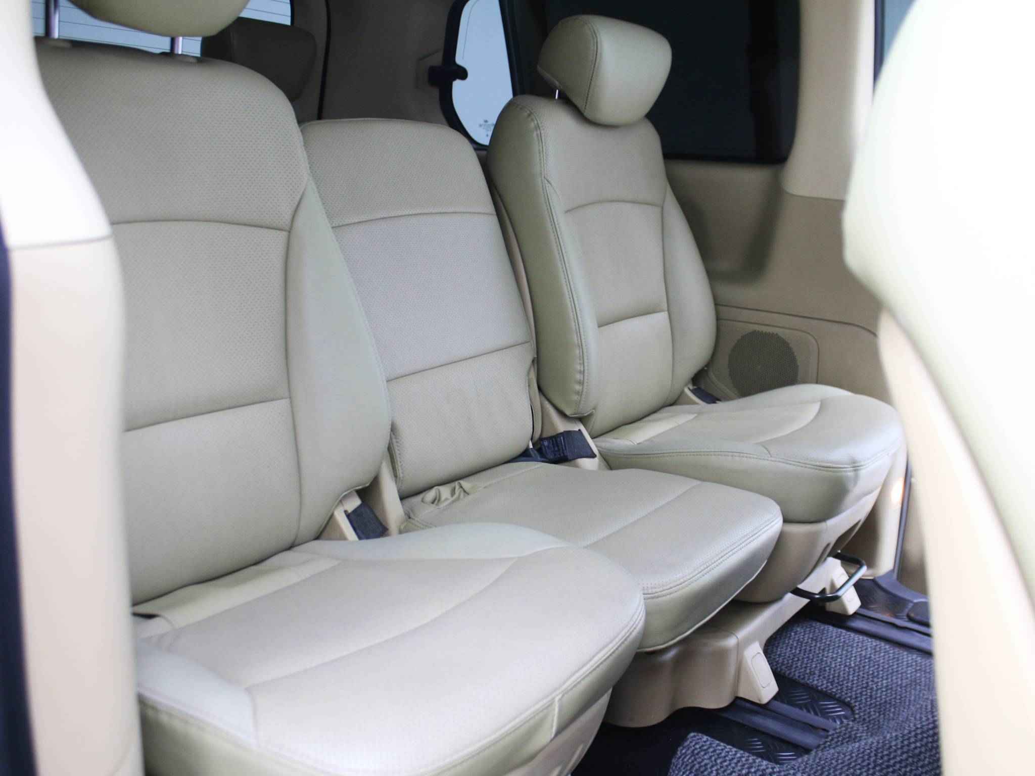 Hyundai Grand Starex, I