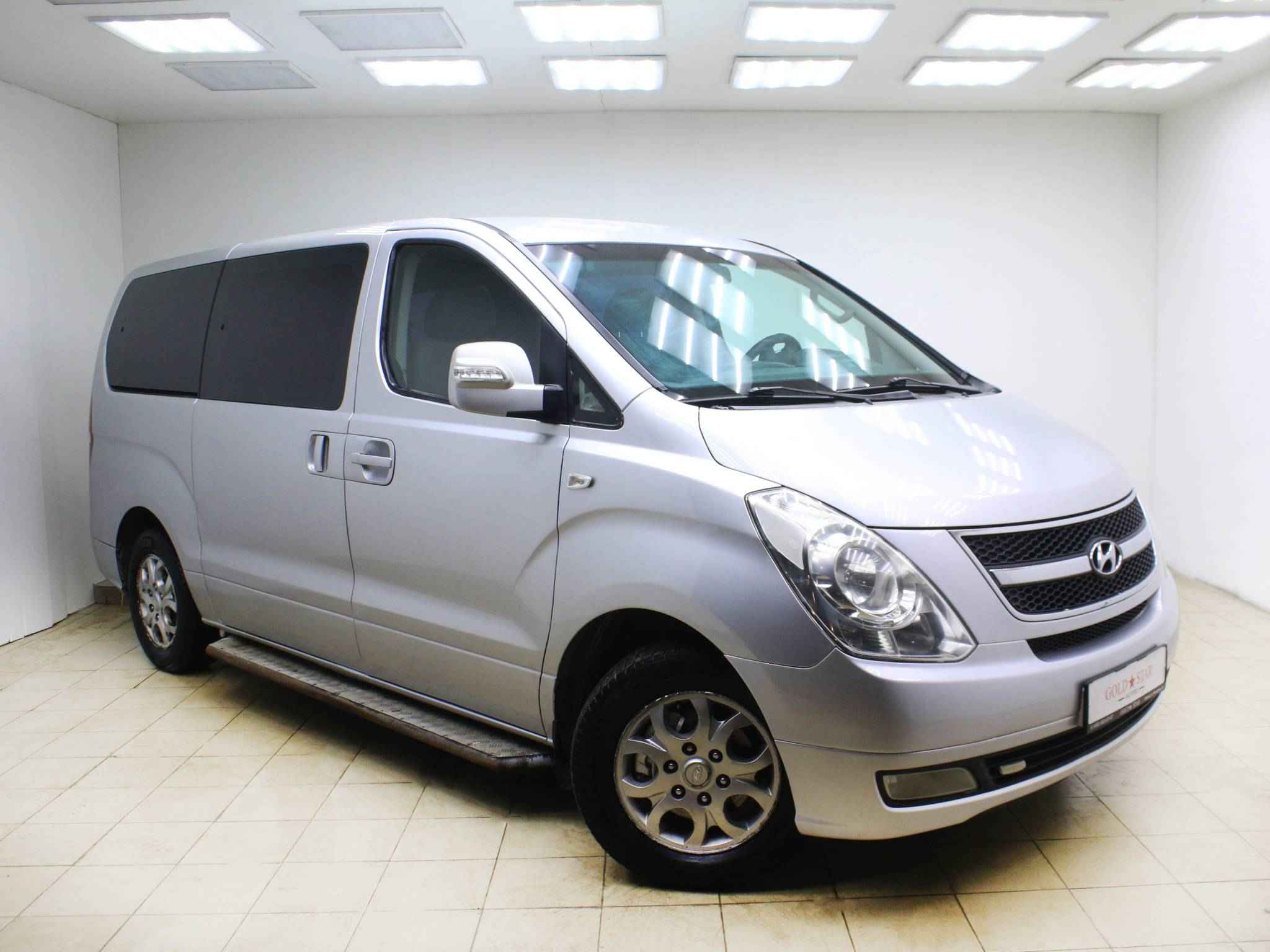 Hyundai Grand Starex, I