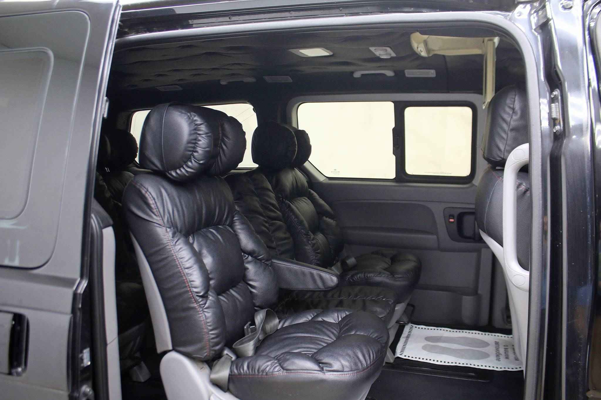 Hyundai Grand Starex, I