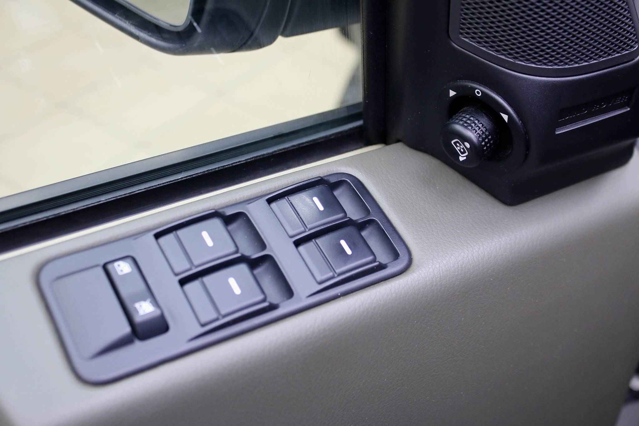 Land Rover Discovery, III