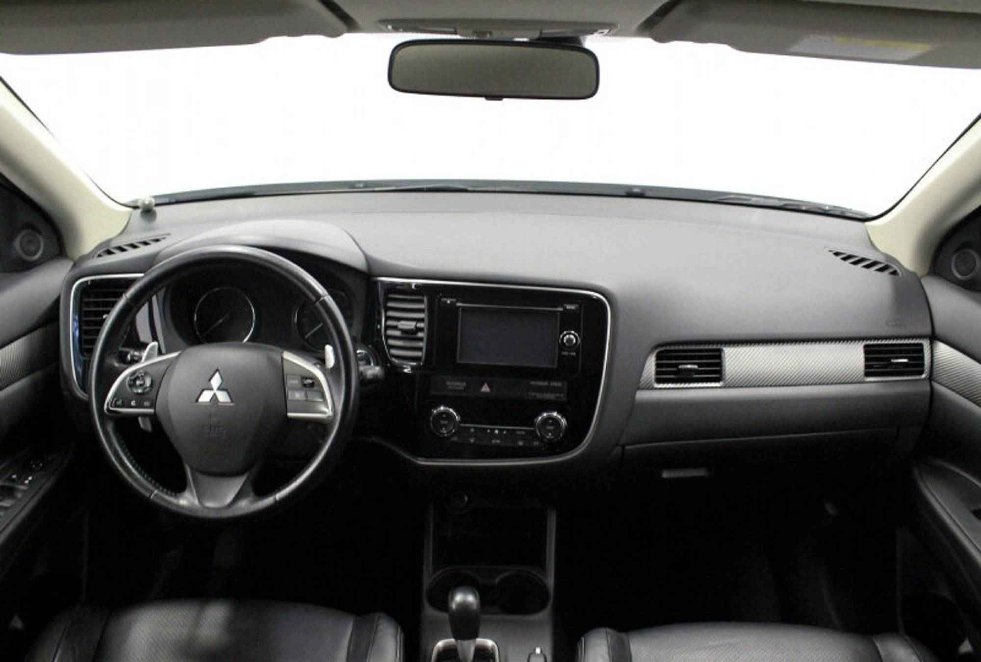 Mitsubishi Outlander, III