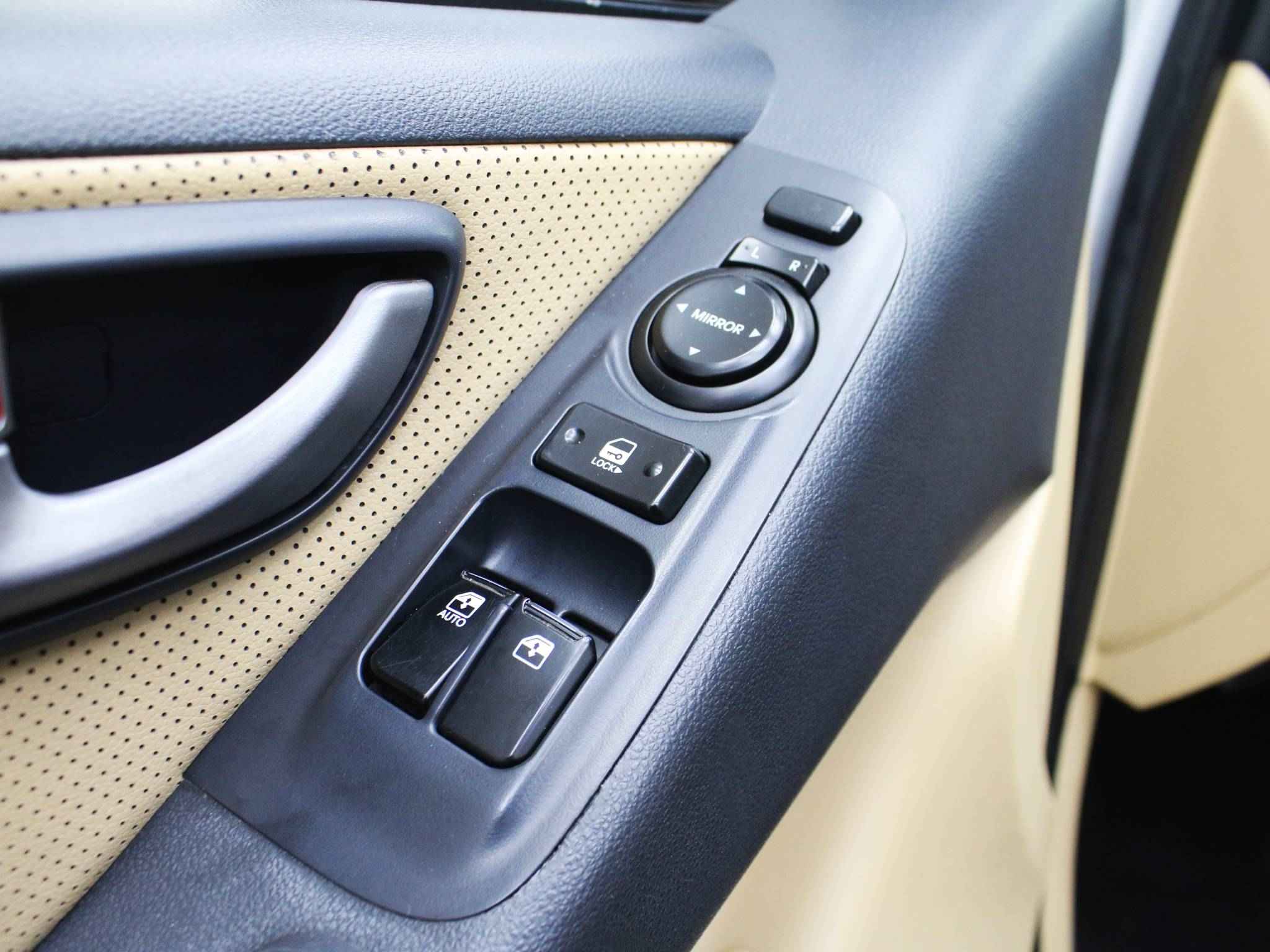 Hyundai Grand Starex, I