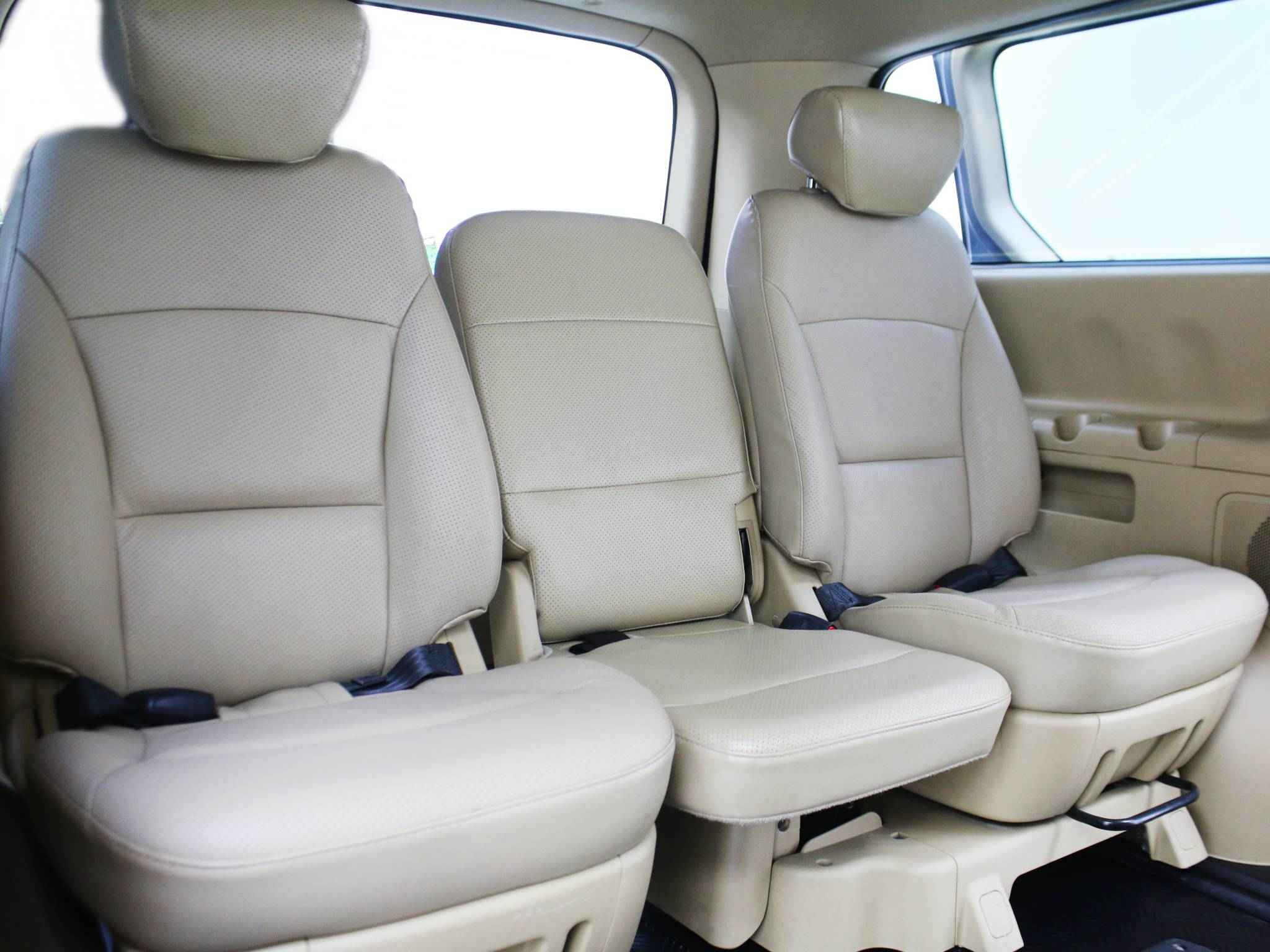 Hyundai Grand Starex, I