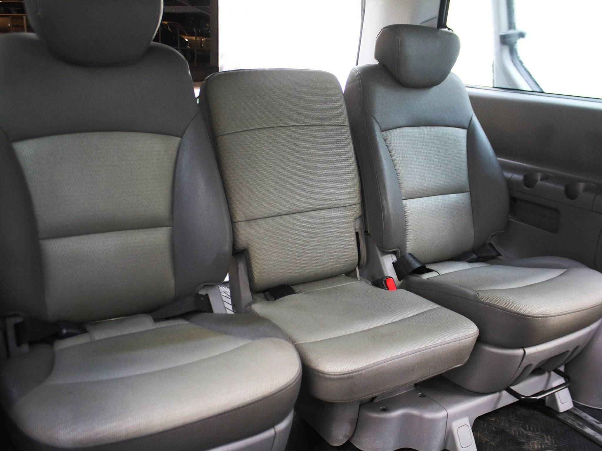 Hyundai Grand Starex, I