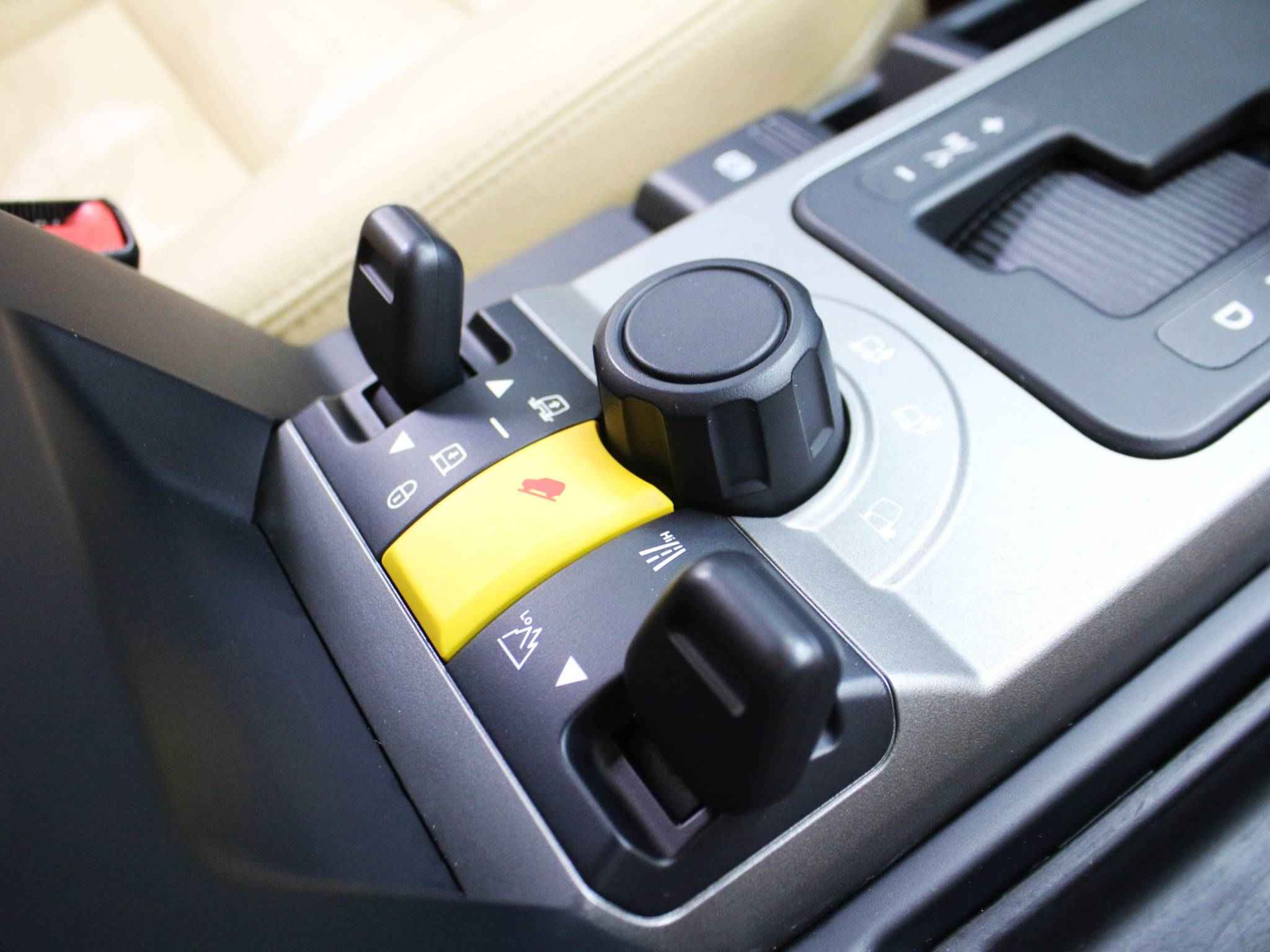 Land Rover Discovery, III