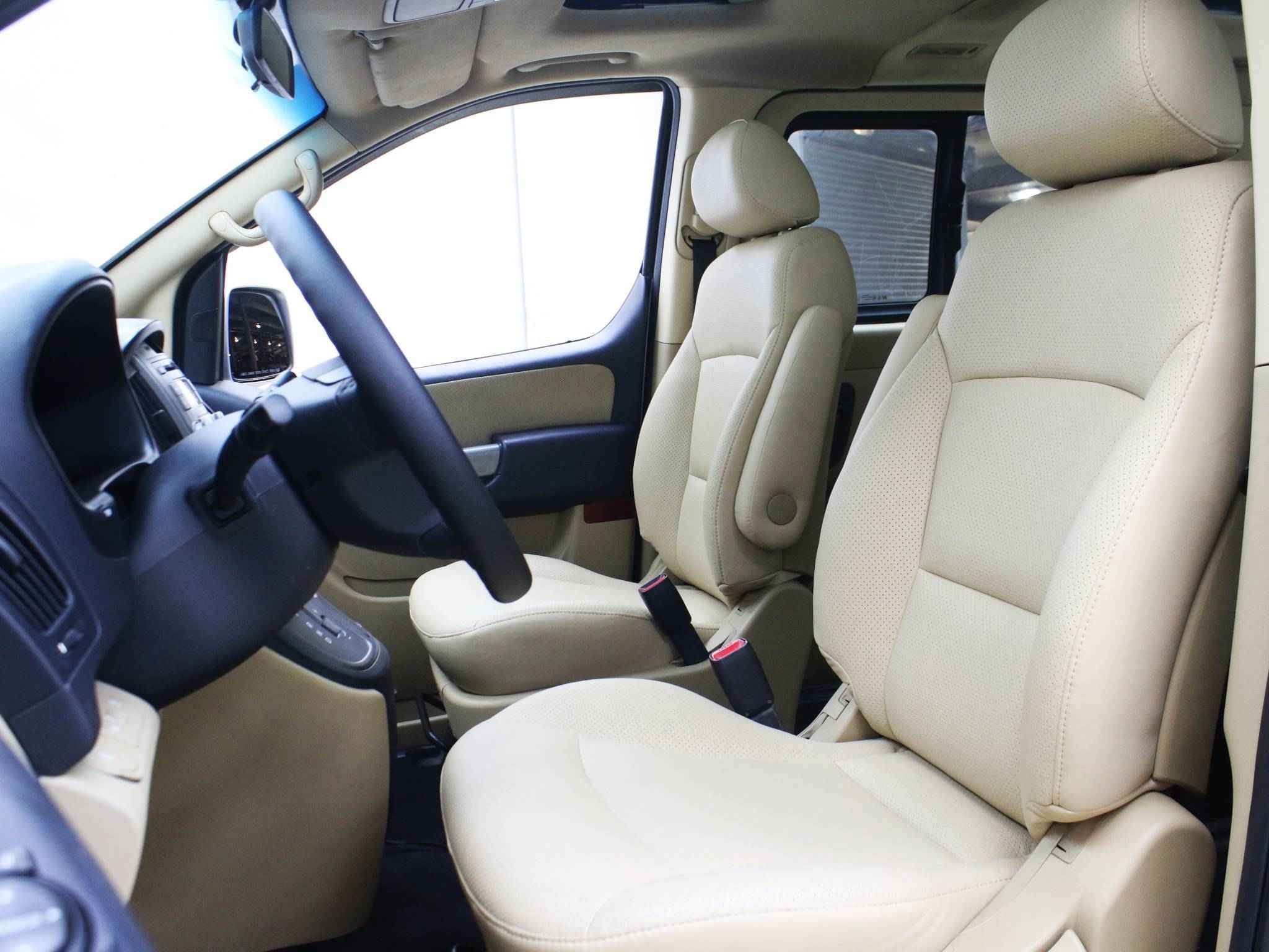 Hyundai Grand Starex, I