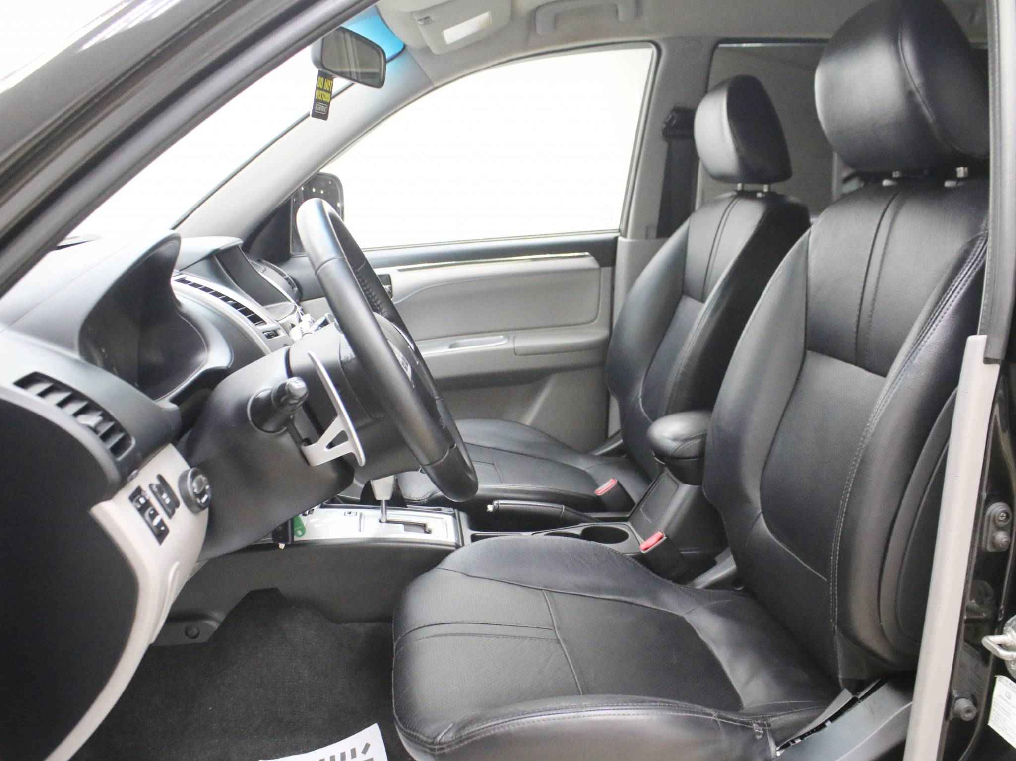 Mitsubishi Pajero Sport, II