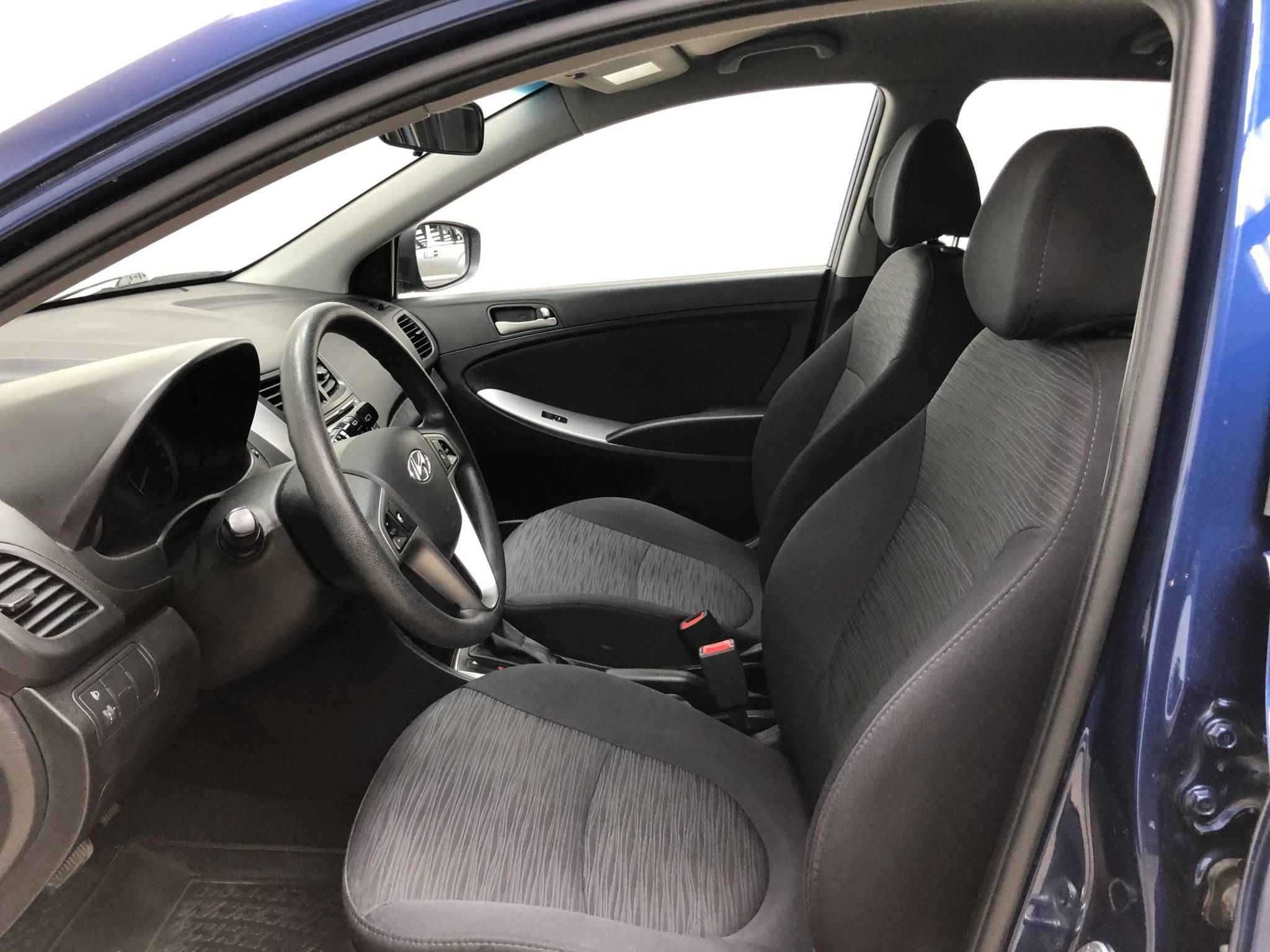 Hyundai Solaris, I Рестайлинг