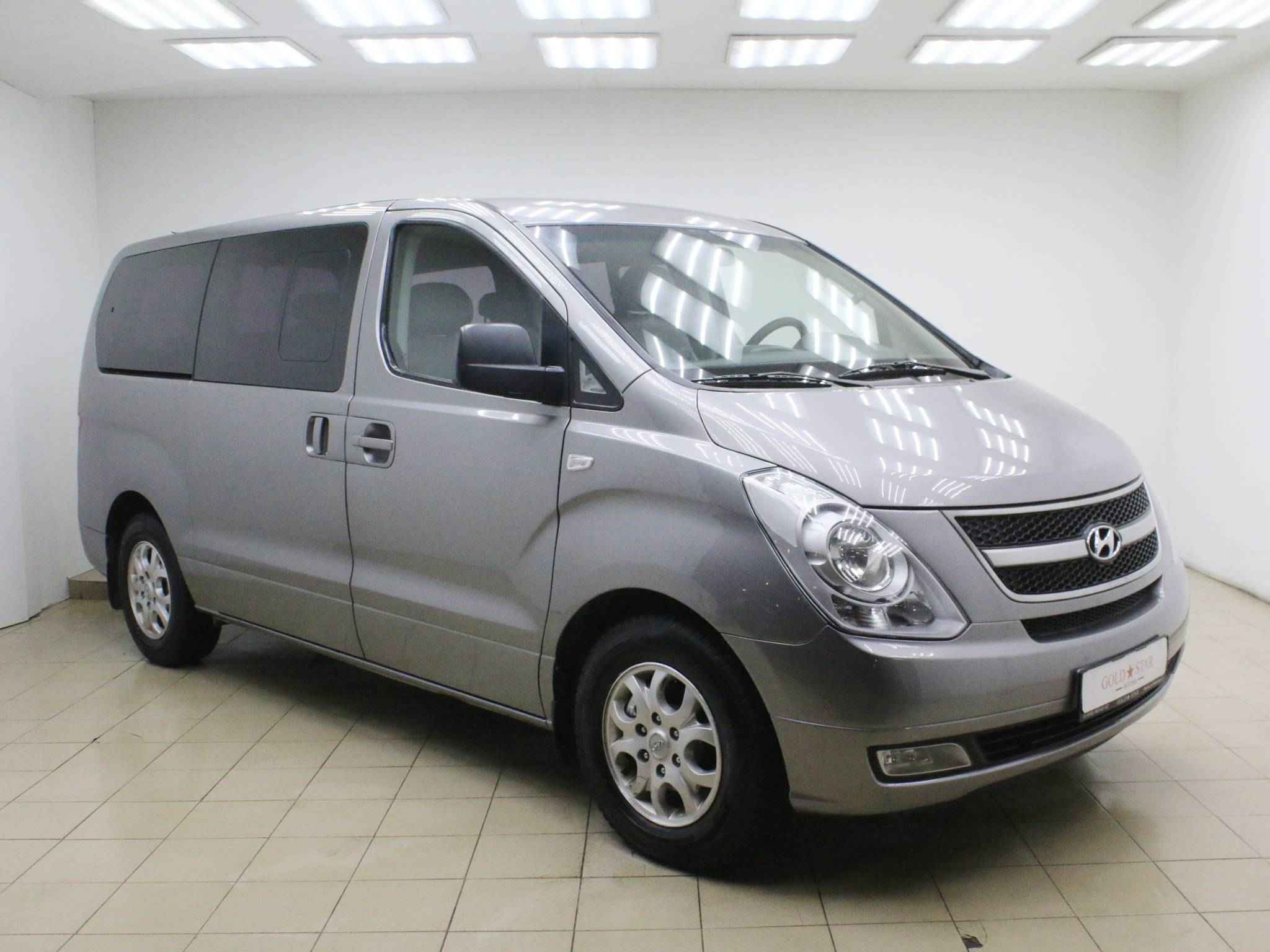 Hyundai Grand Starex, I