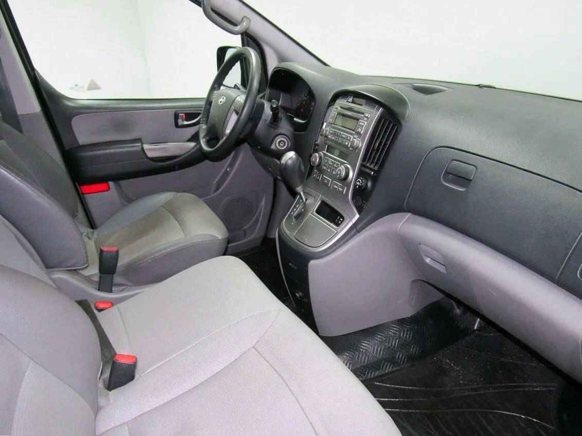 Hyundai Grand Starex, I