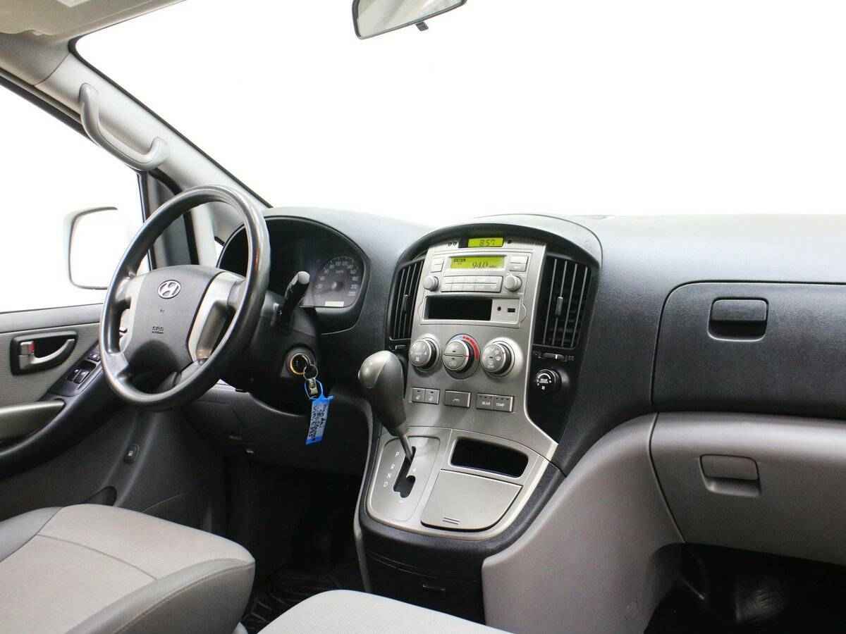 Hyundai Grand Starex, I