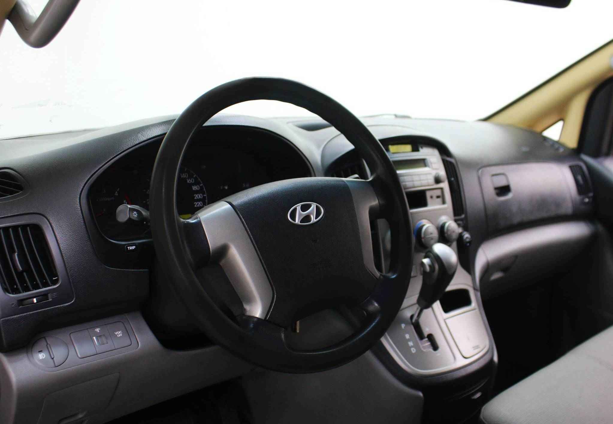 Hyundai Grand Starex, I