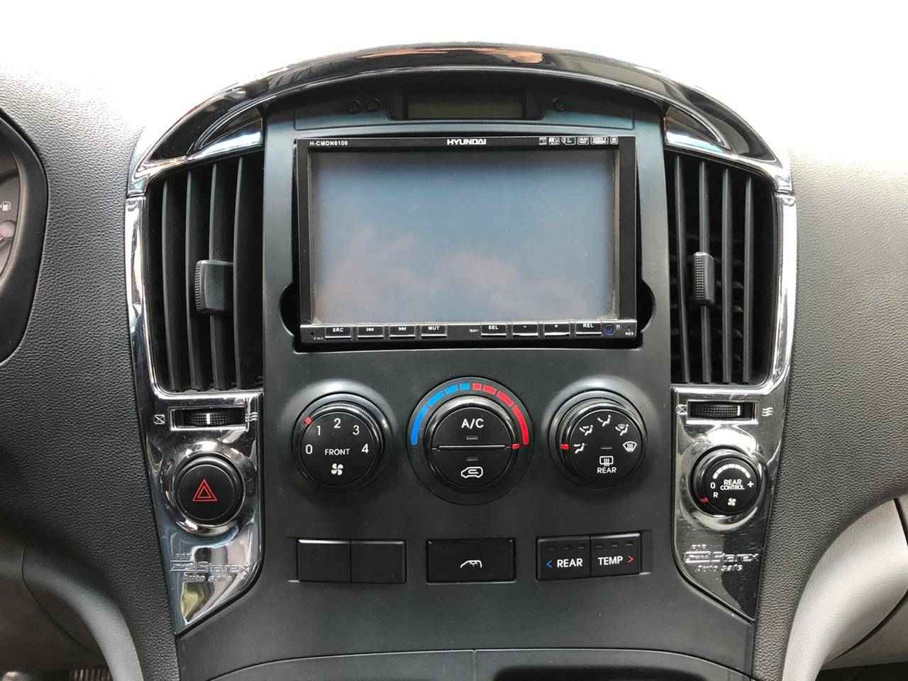 Hyundai Grand Starex, I