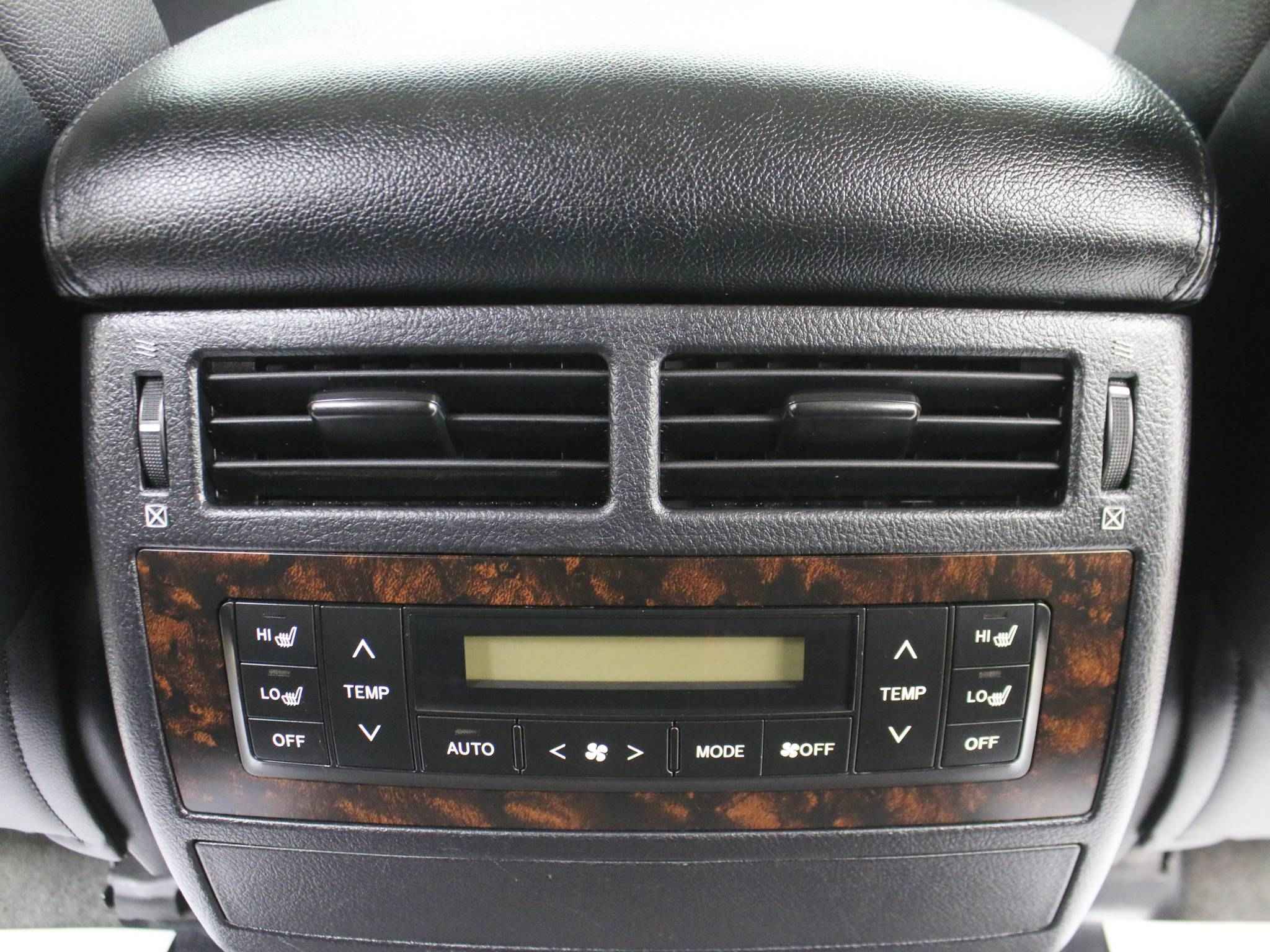 Toyota Land Cruiser, 200 Series