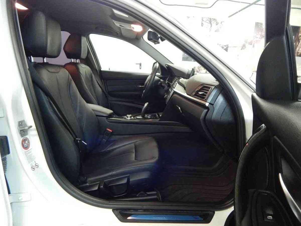 BMW 3 серии, VI (F3x)