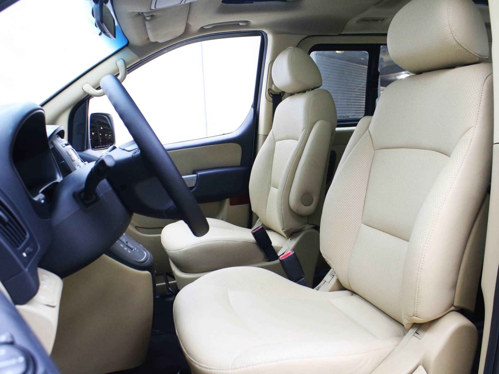 Hyundai Grand Starex, I