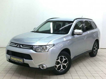 Mitsubishi Outlander, III