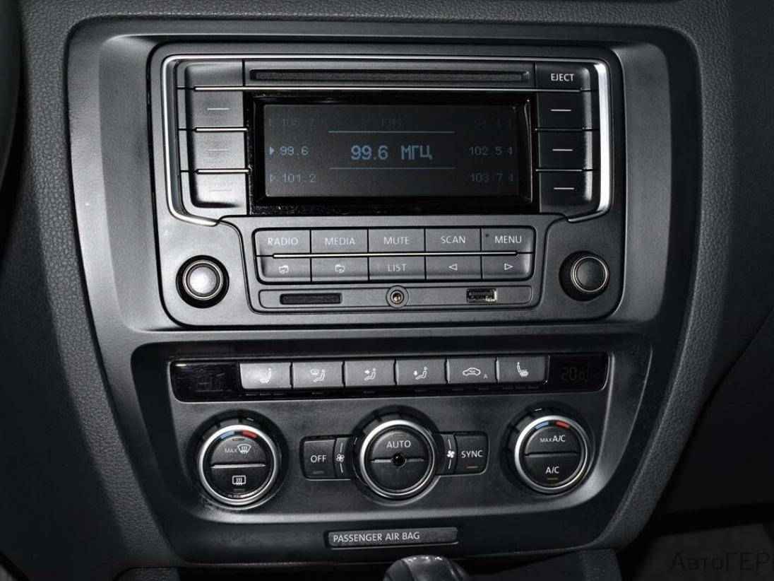 Volkswagen Jetta, VI