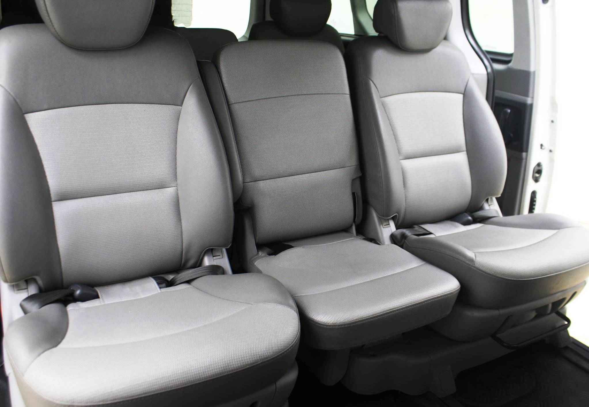 Hyundai Grand Starex, I