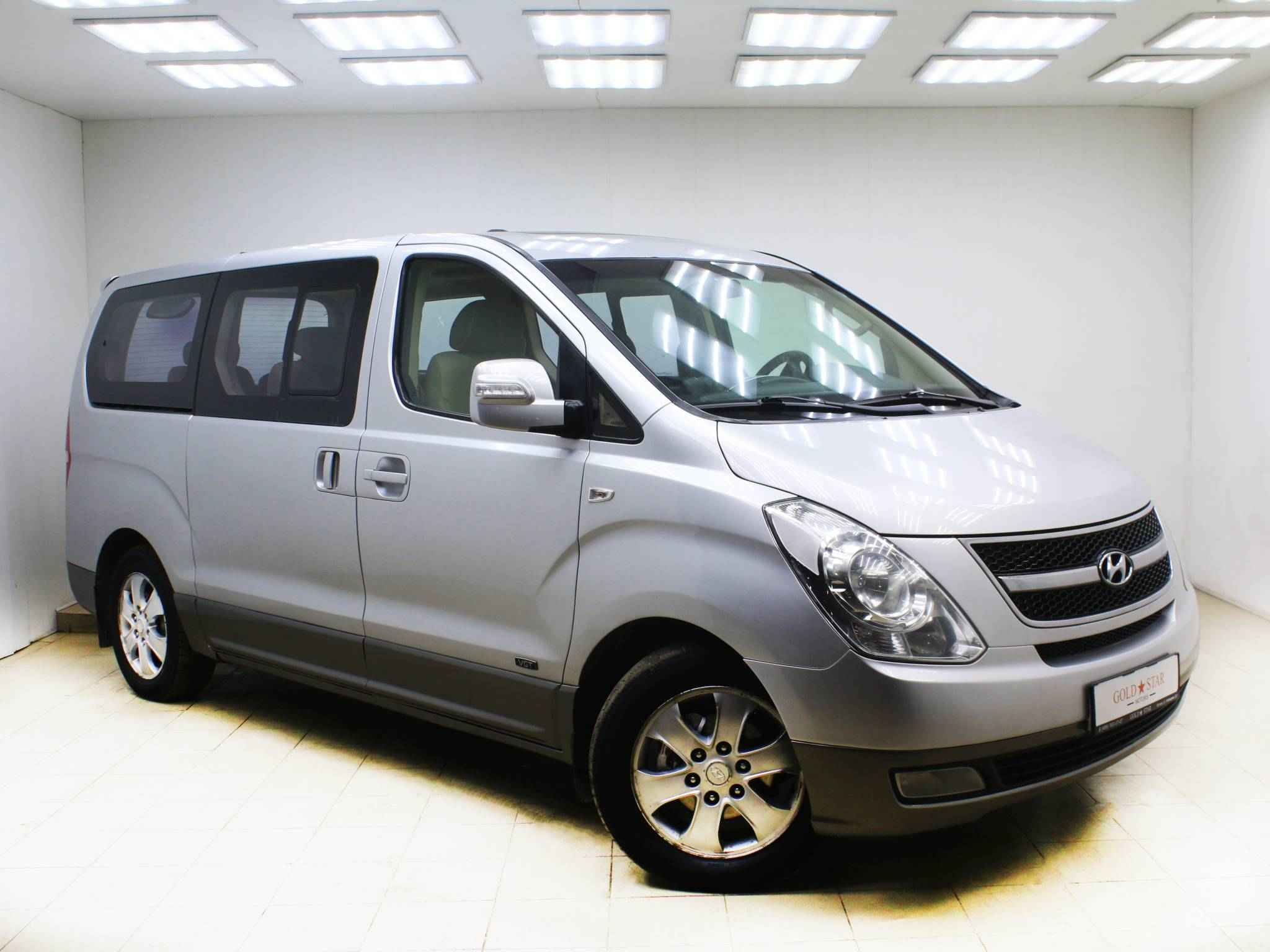Hyundai Grand Starex, I