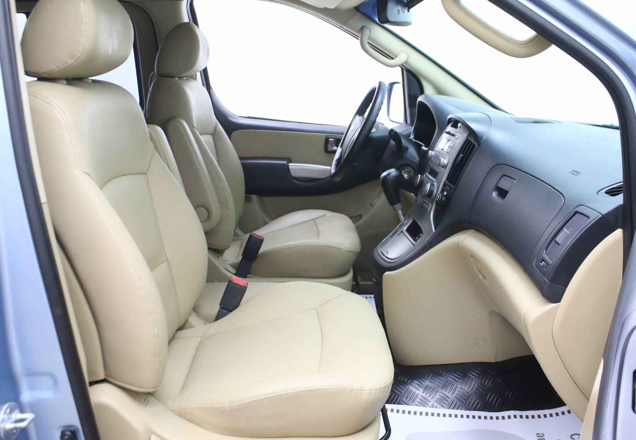 Hyundai Grand Starex, I