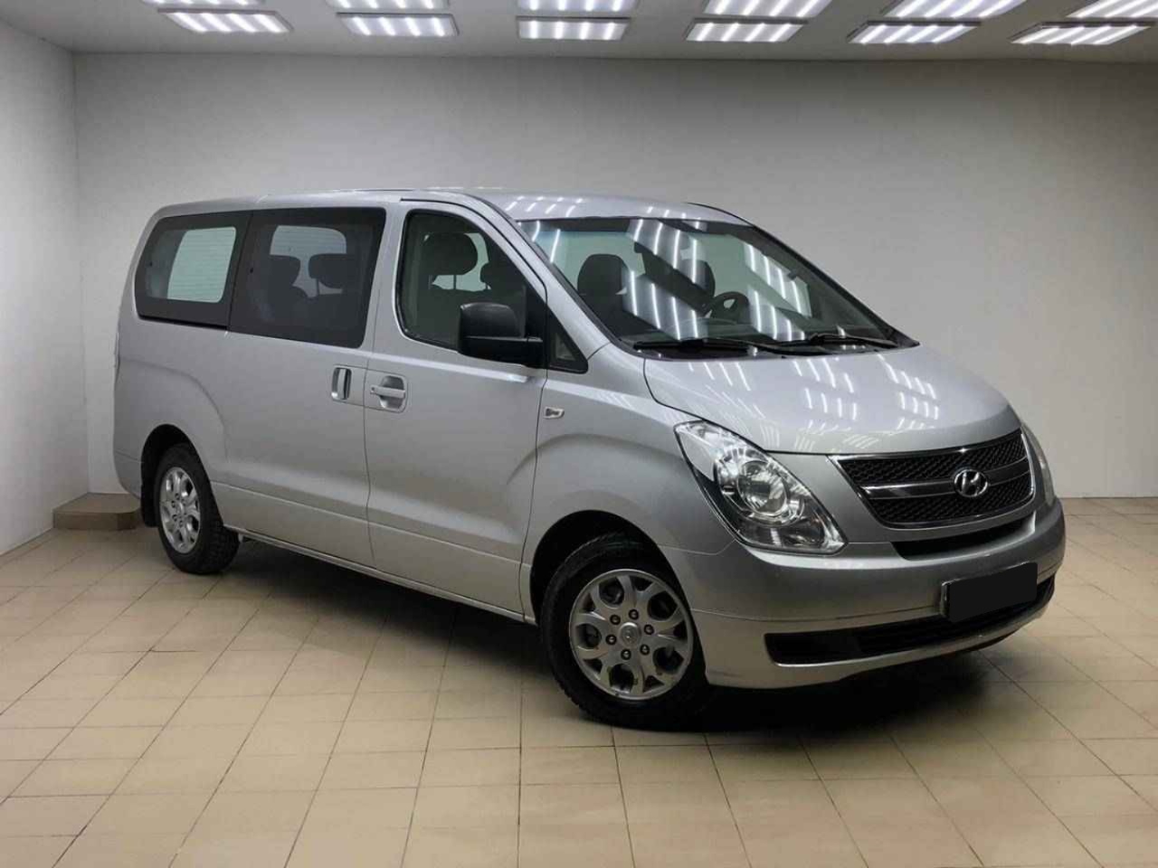 Hyundai Grand Starex, I