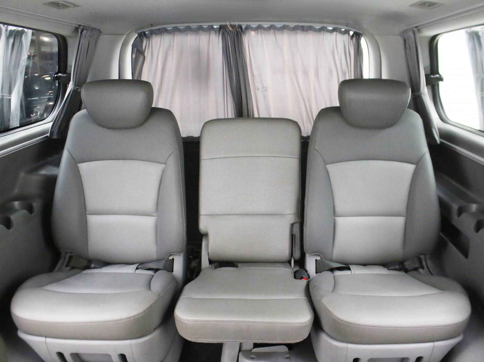 Hyundai Grand Starex, I