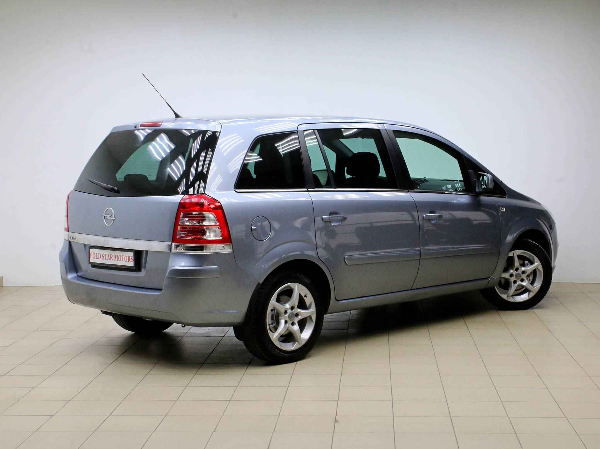 Opel Zafira, C