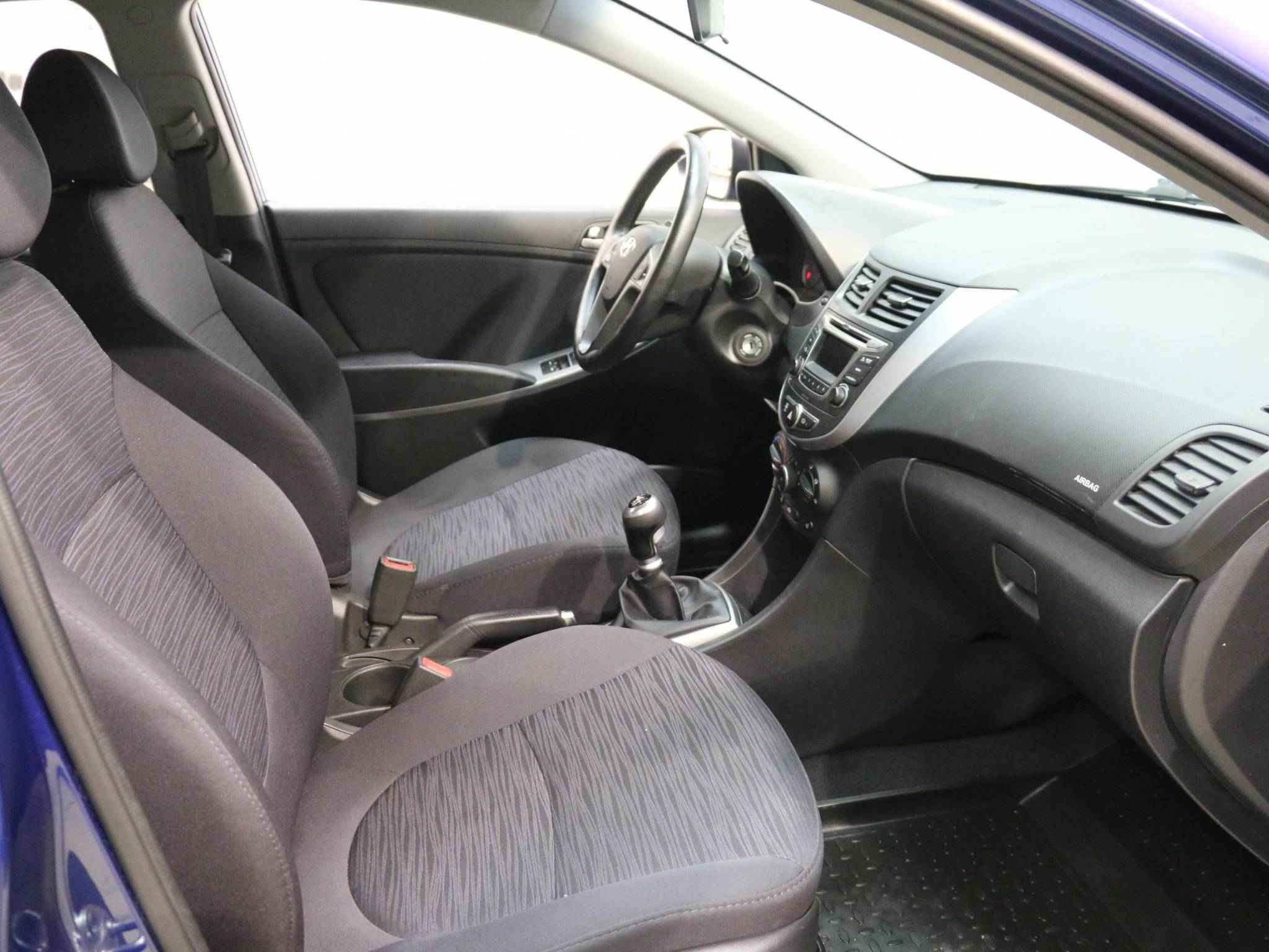 Hyundai Solaris, I Рестайлинг