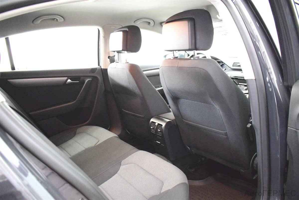 Volkswagen Passat, B7