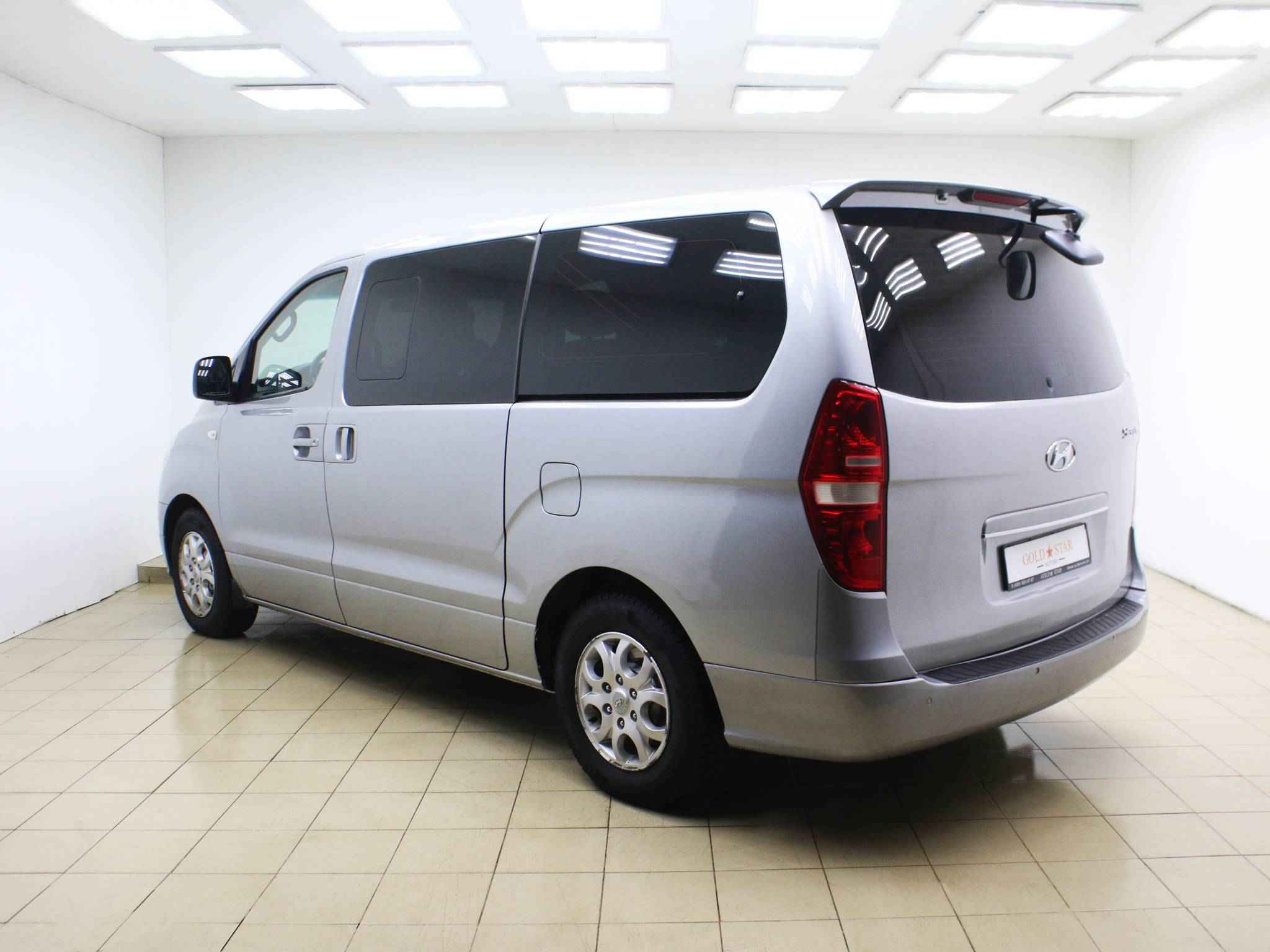 Hyundai Grand Starex, I