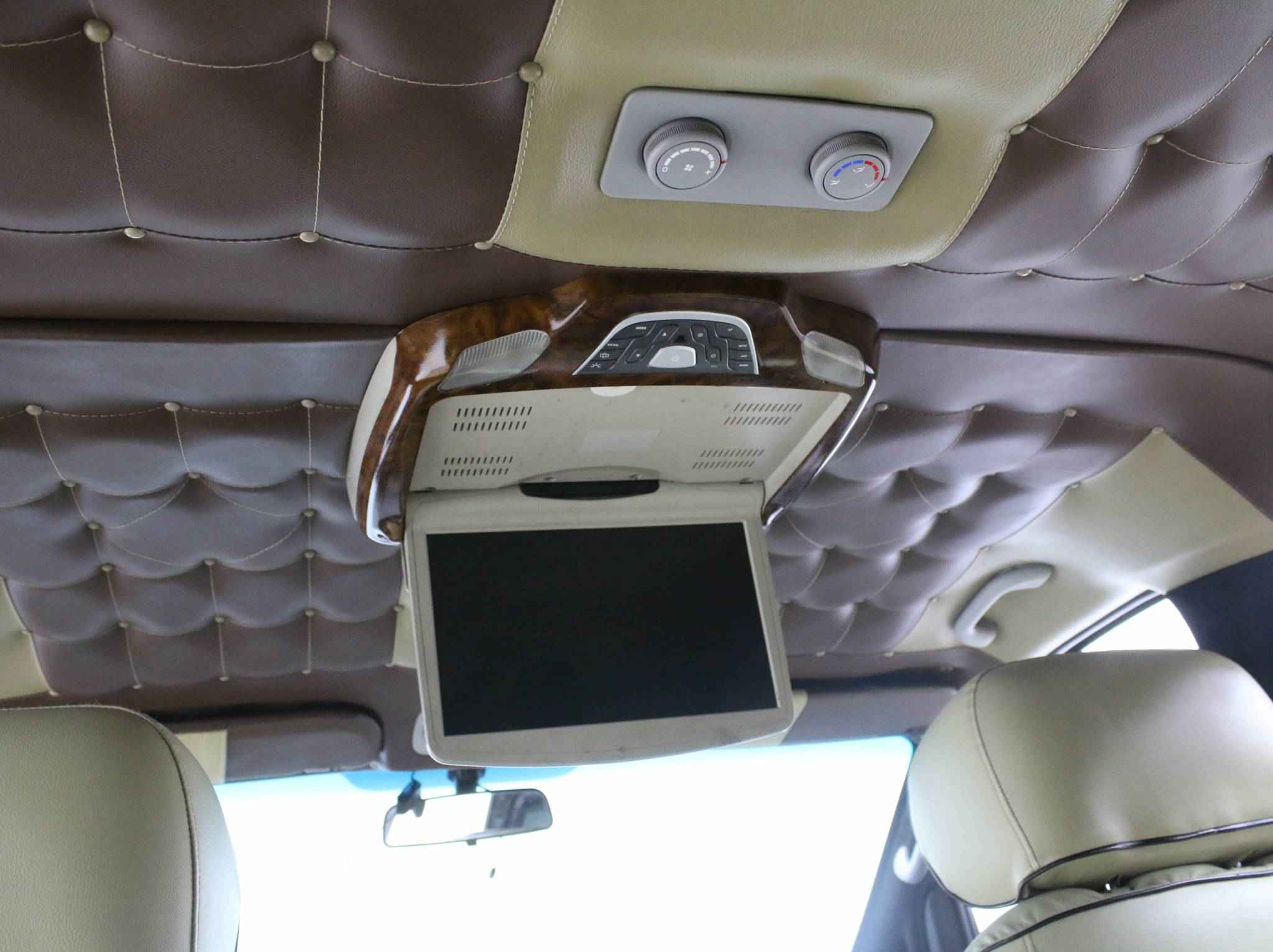 Hyundai Grand Starex, I