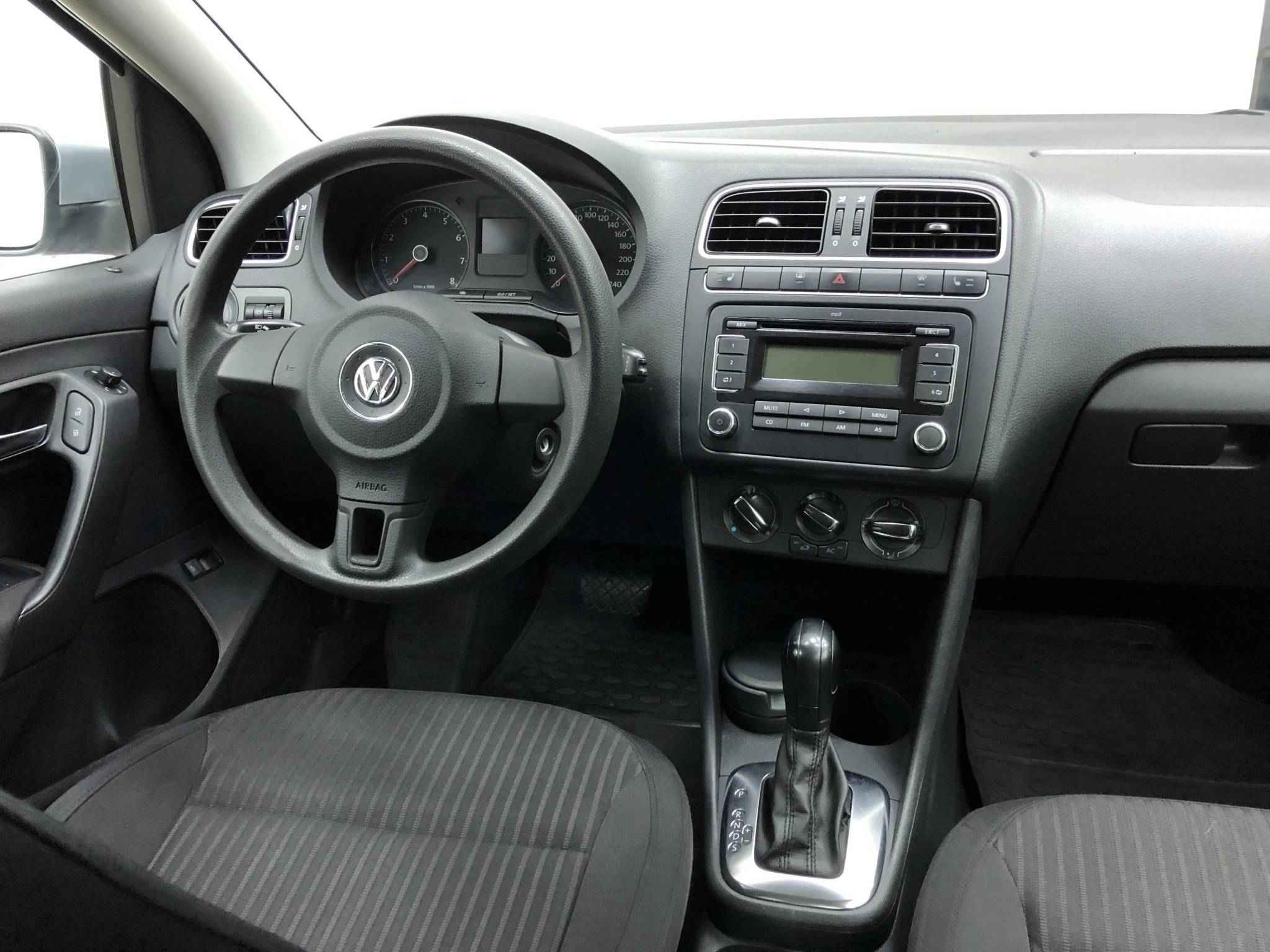 Volkswagen Polo, V