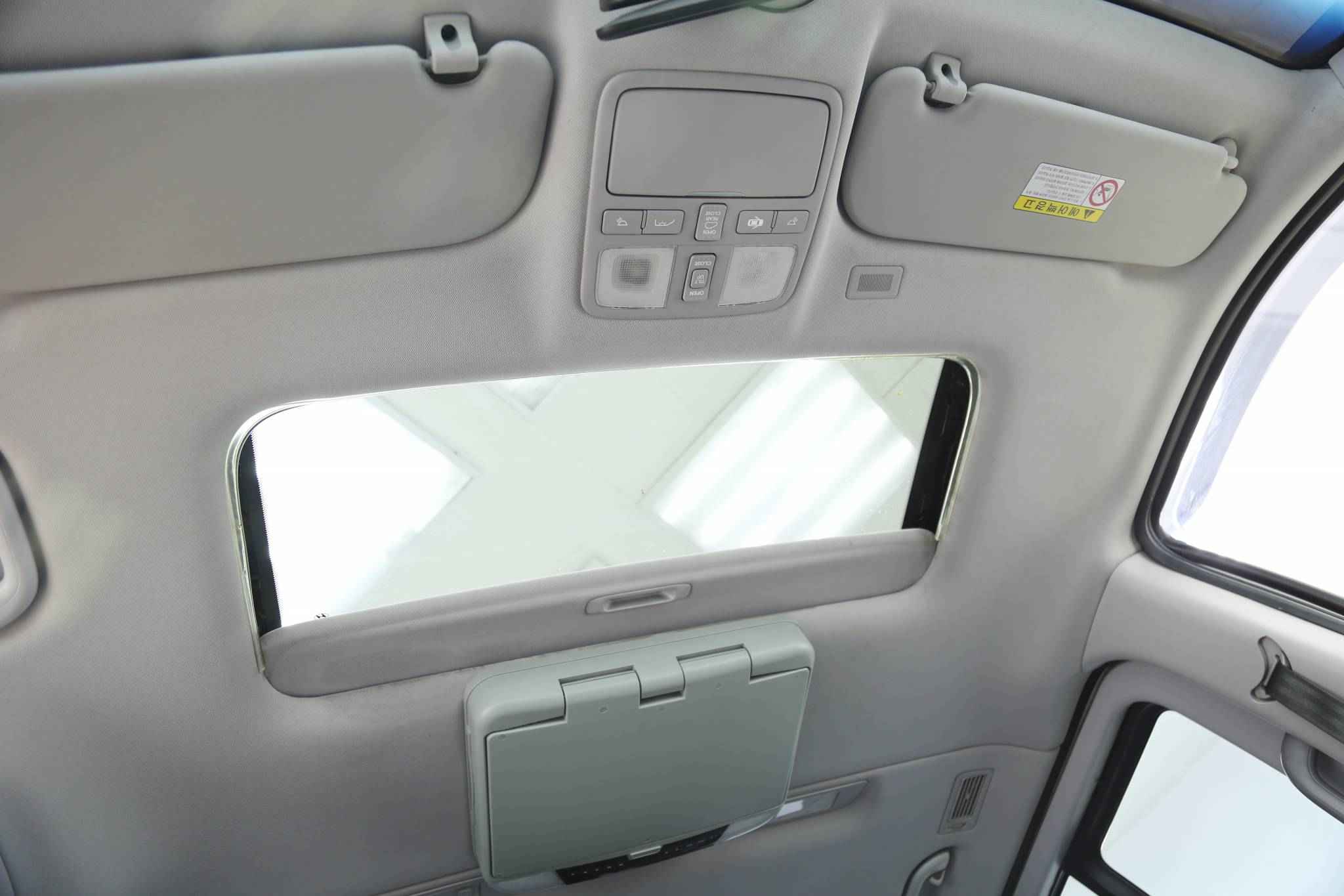 Hyundai Grand Starex, I