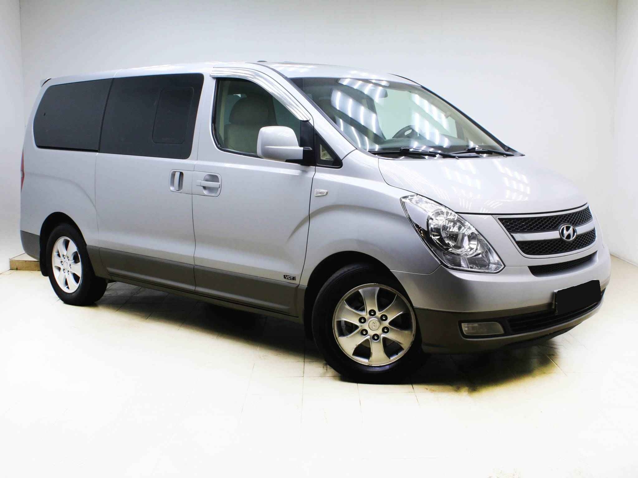 Hyundai Grand Starex, I