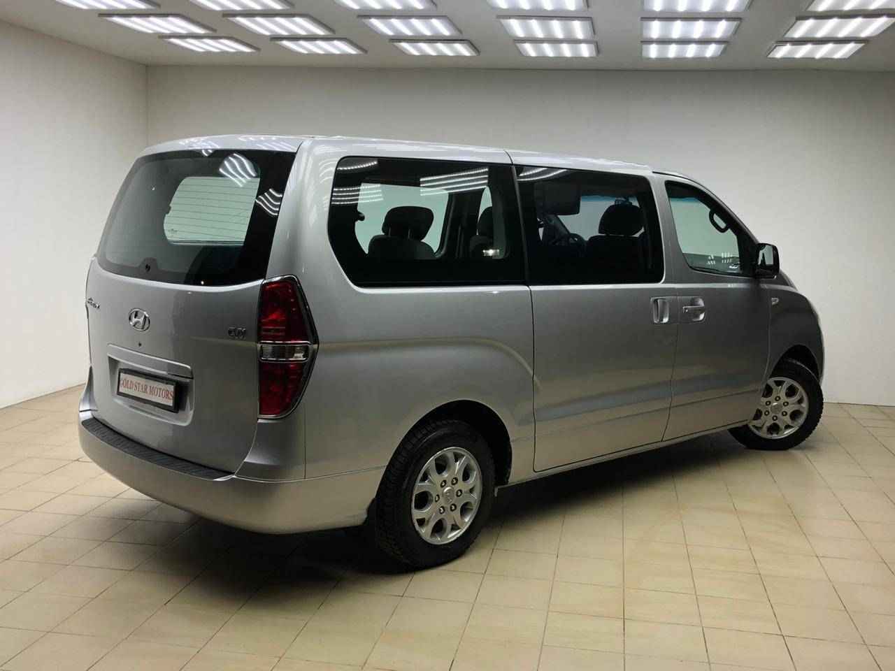 Hyundai Grand Starex, I