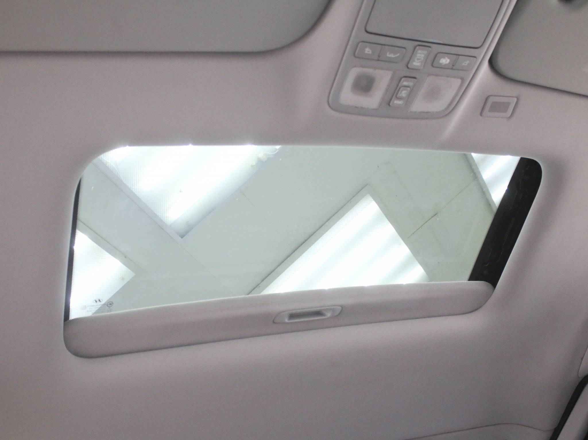 Hyundai Grand Starex, I