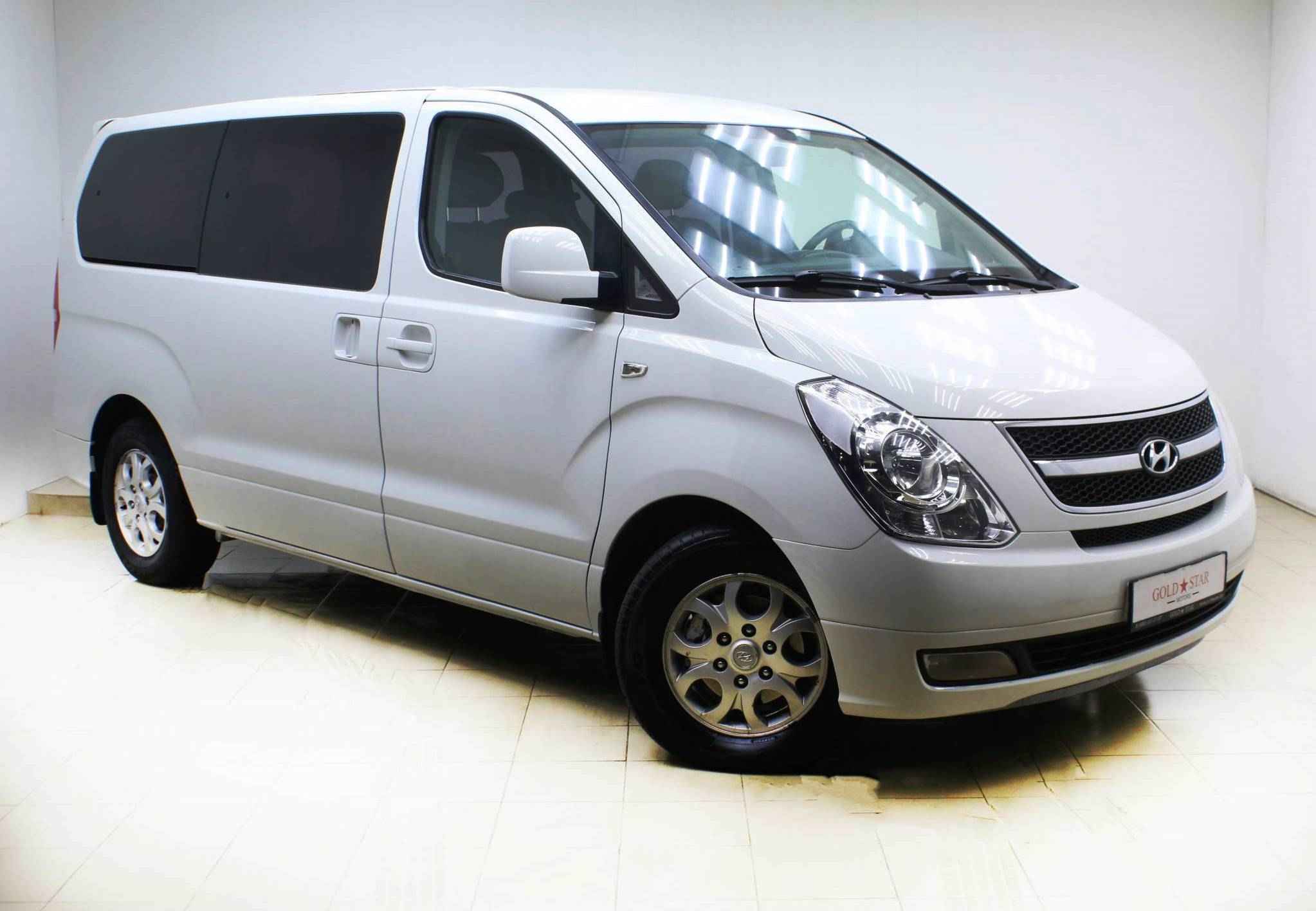 Hyundai Grand Starex, I