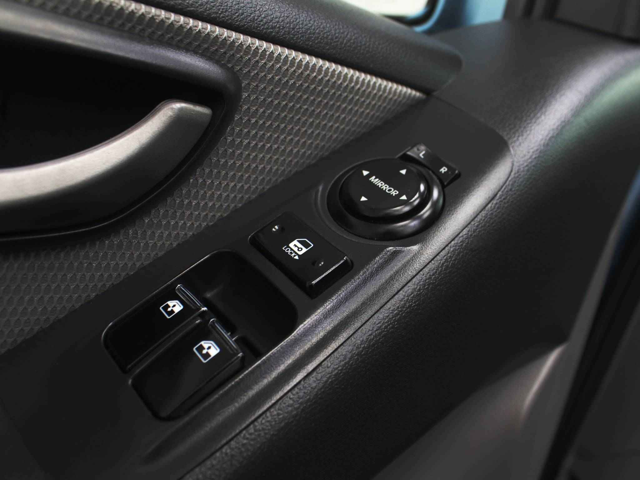 Hyundai Grand Starex, I