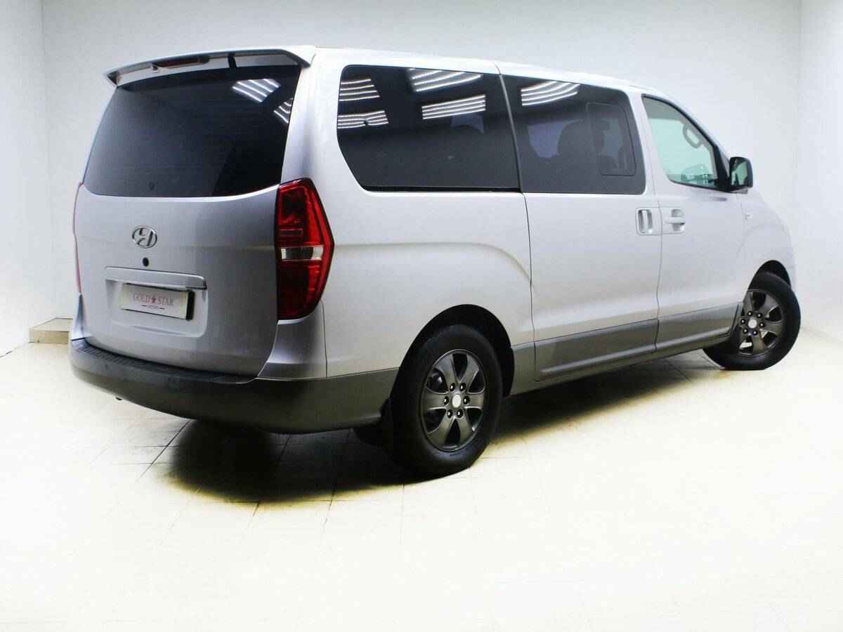 Hyundai Grand Starex, I