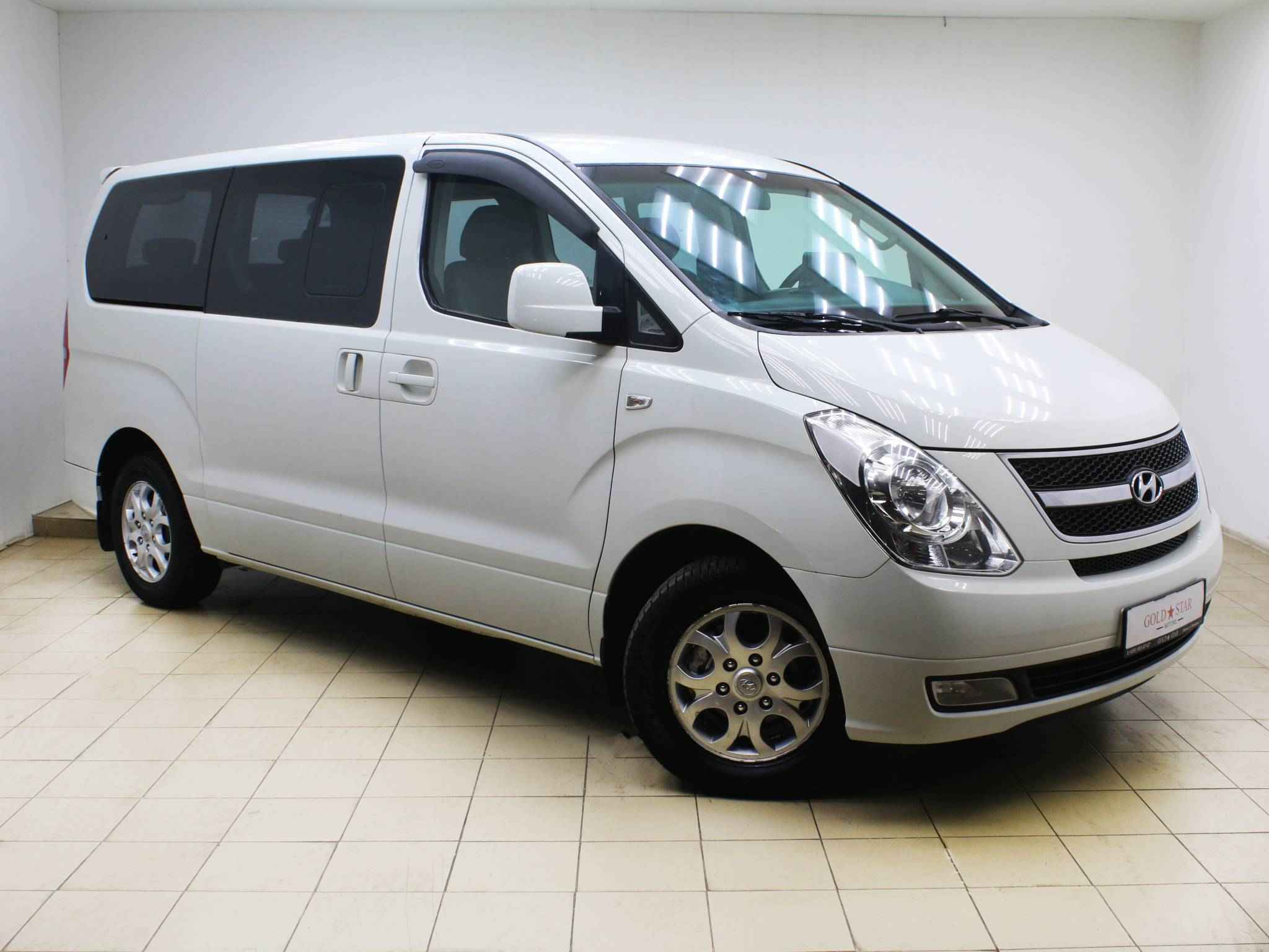 Hyundai Grand Starex, I