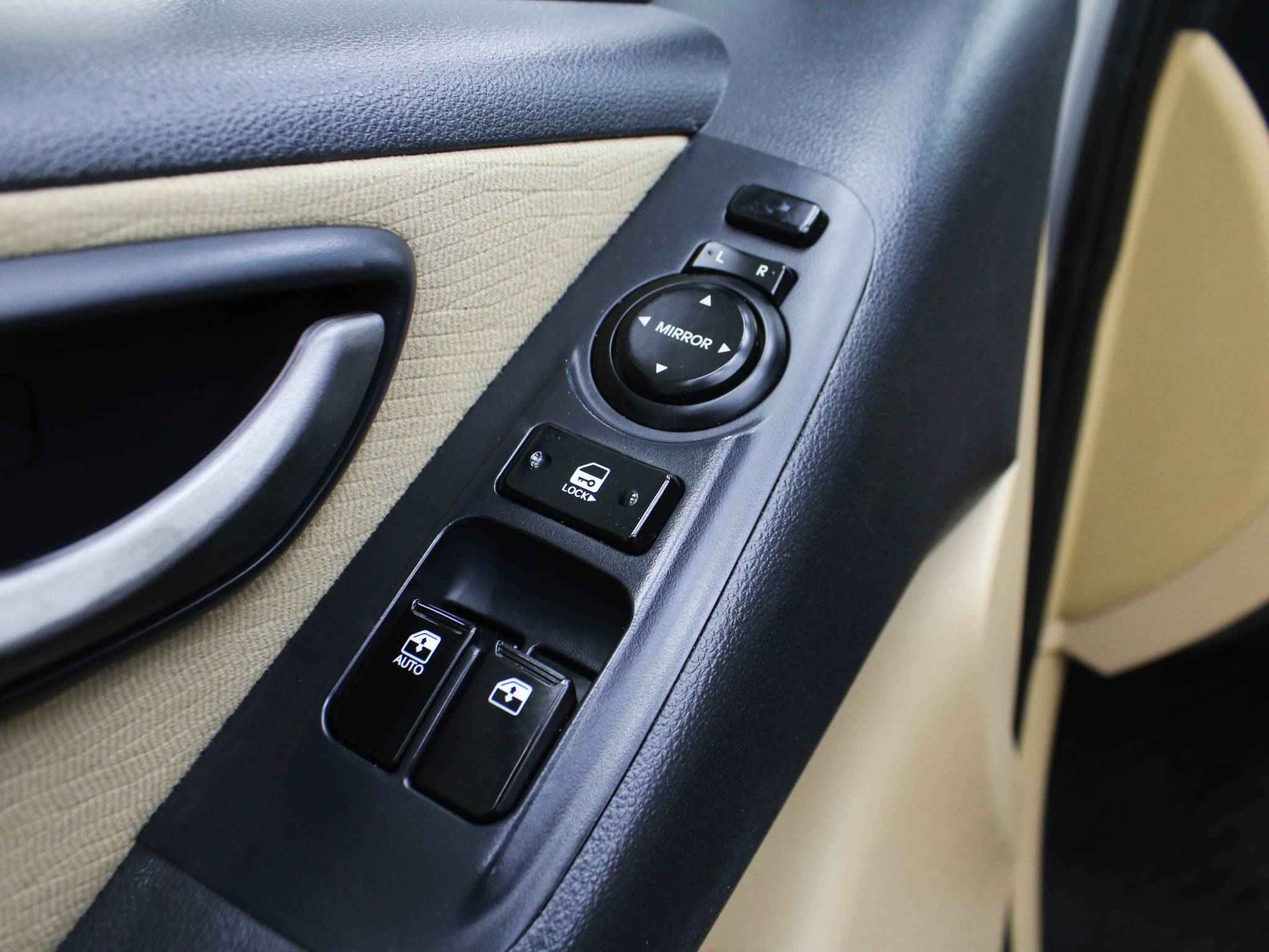 Hyundai Grand Starex, I